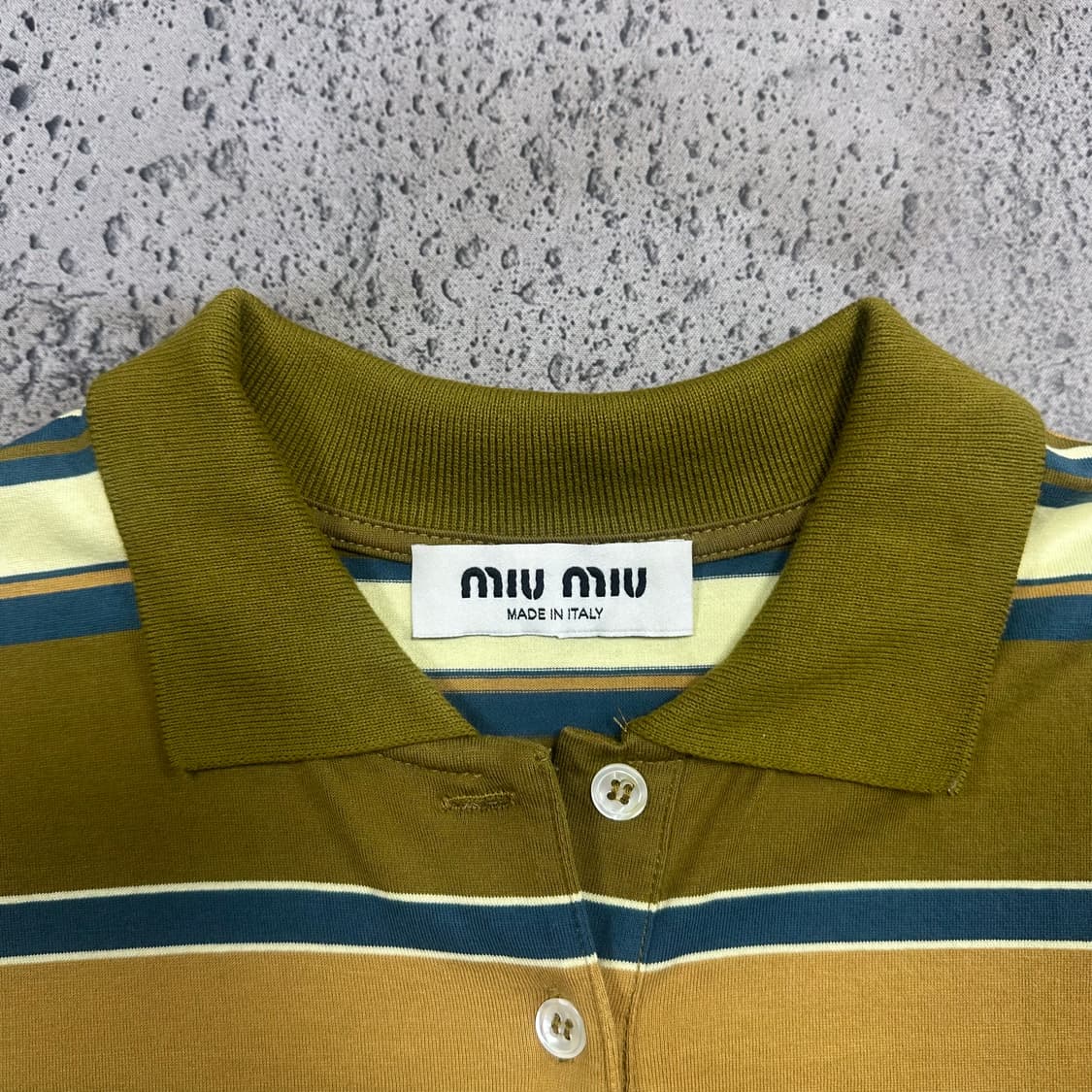 ✨ (바배) 미우미우 스트라이프 폴로 셔츠 카라 롱슬리브  상품이미지4