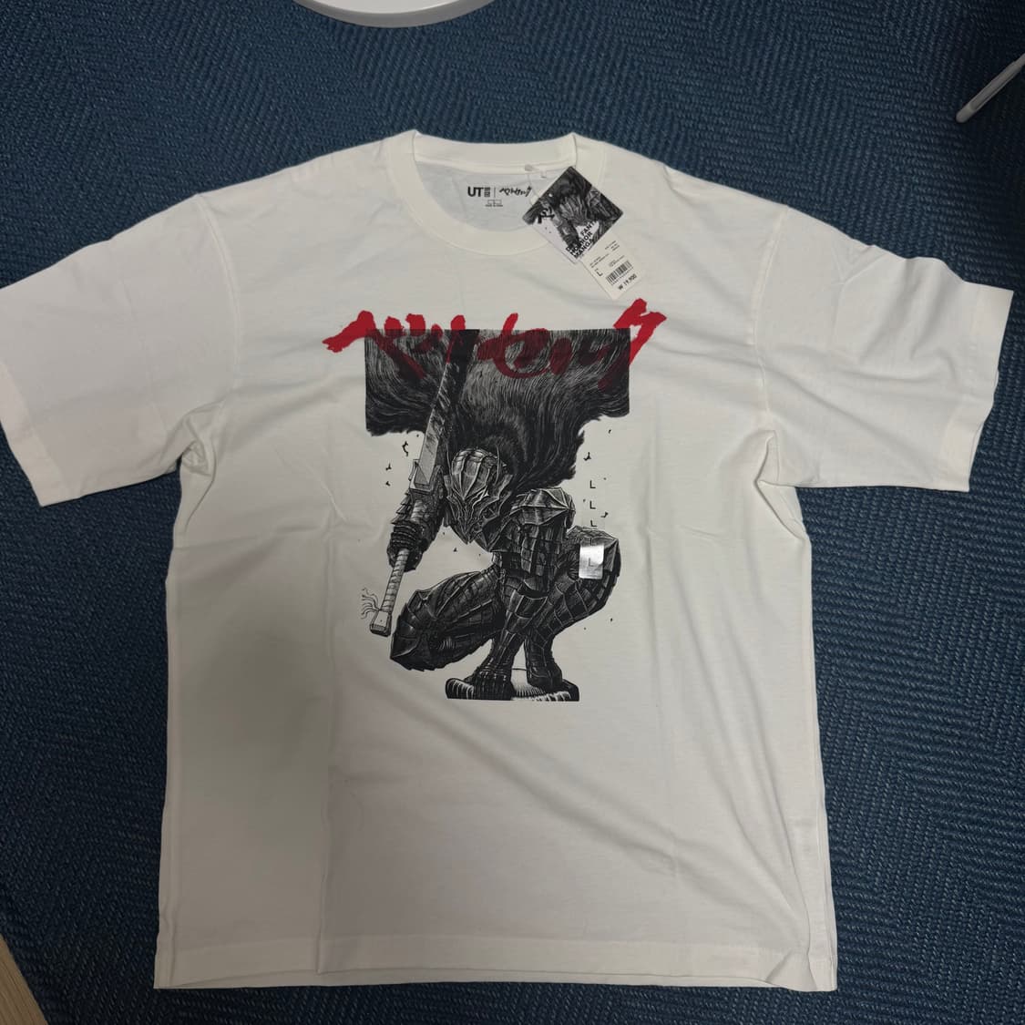 (새상품)유니클로 베르세르크 반팔 화이트 블랙 m,l가츠,그리피스,페무토 상품이미지2
