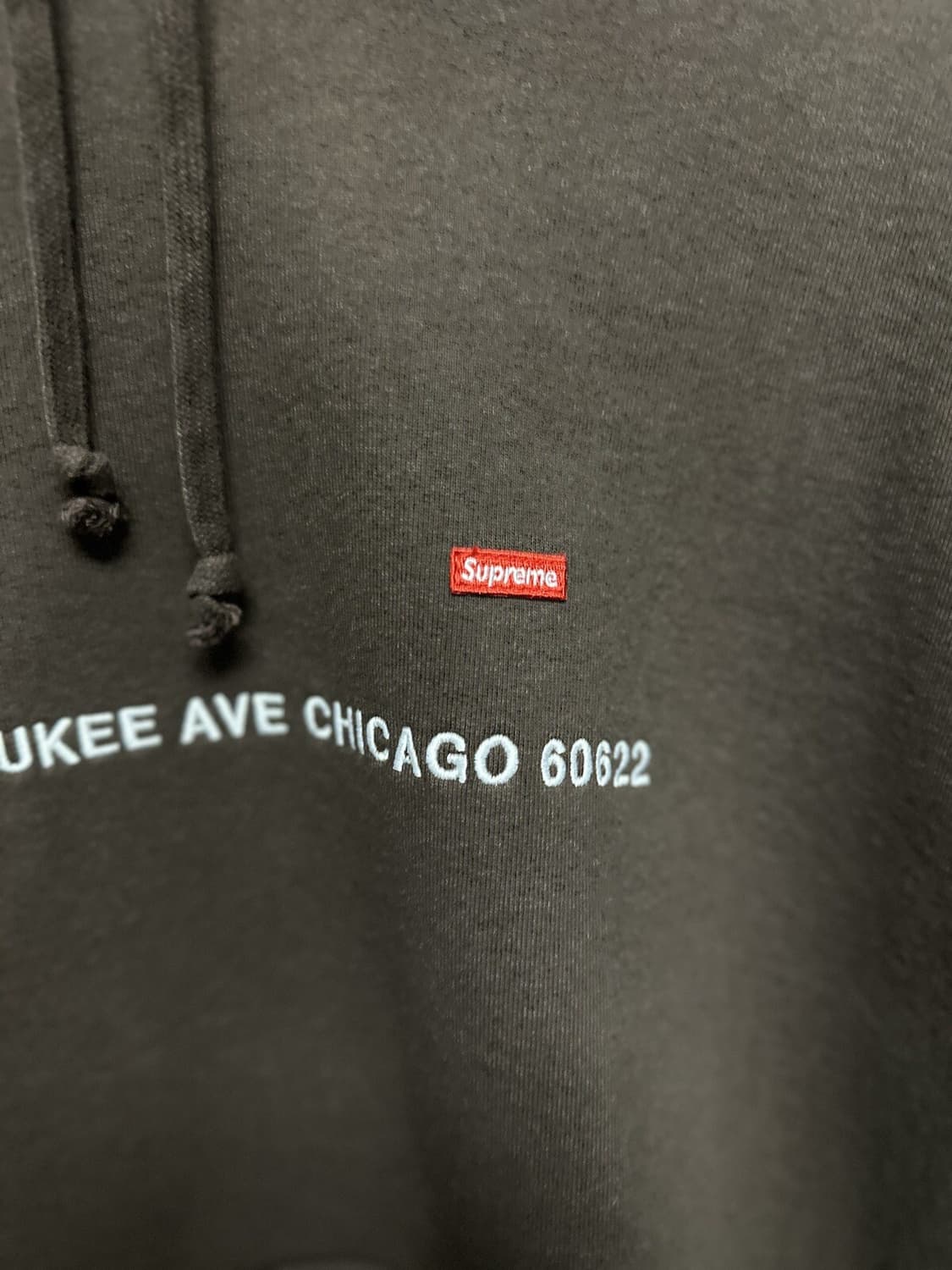 슈프림 시카고 어드레스 후드티 초콜릿 브라운 상품이미지3