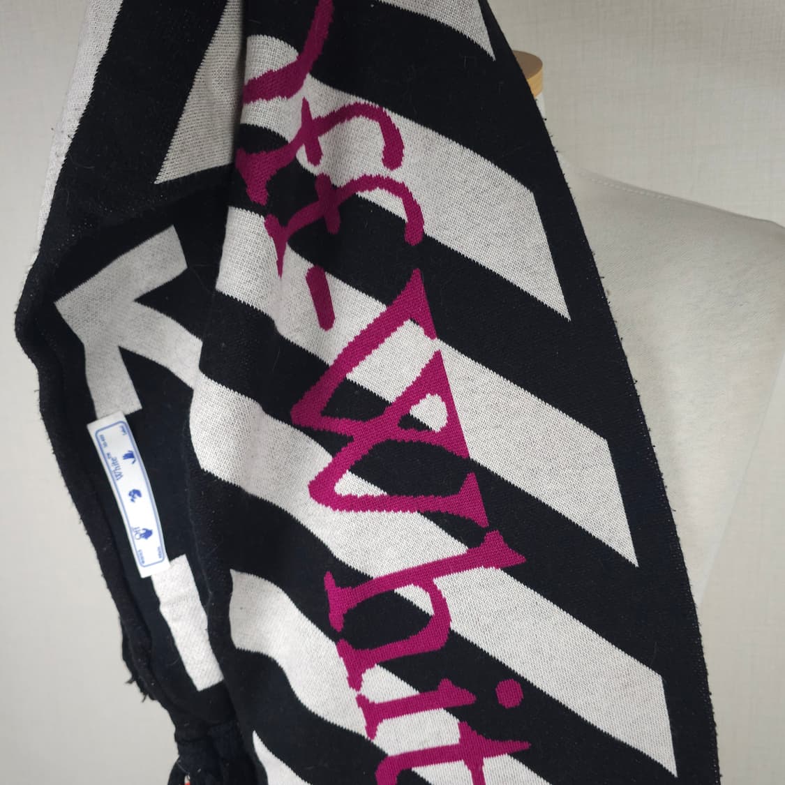 오프화이트 에로우 로고 머플러(새상품) 상품이미지4