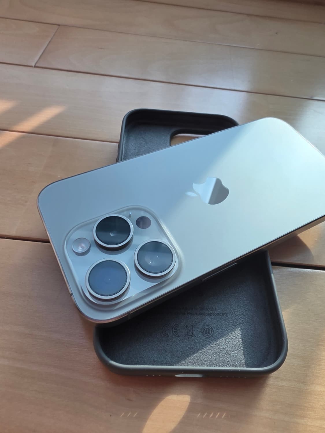 아이폰15pro 내추럴티타늄 상품이미지2