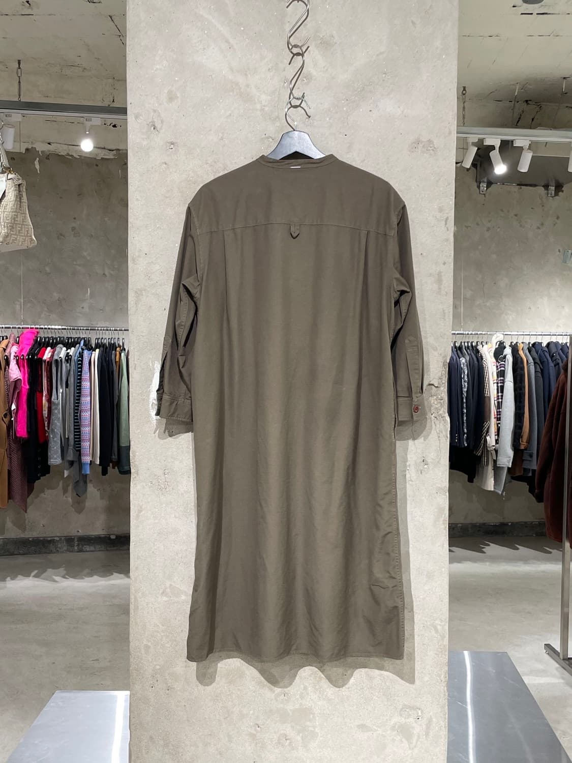 마가렛 호웰 카키 차이나 카라 하프 버튼 코튼 롱 원피스 상품이미지6