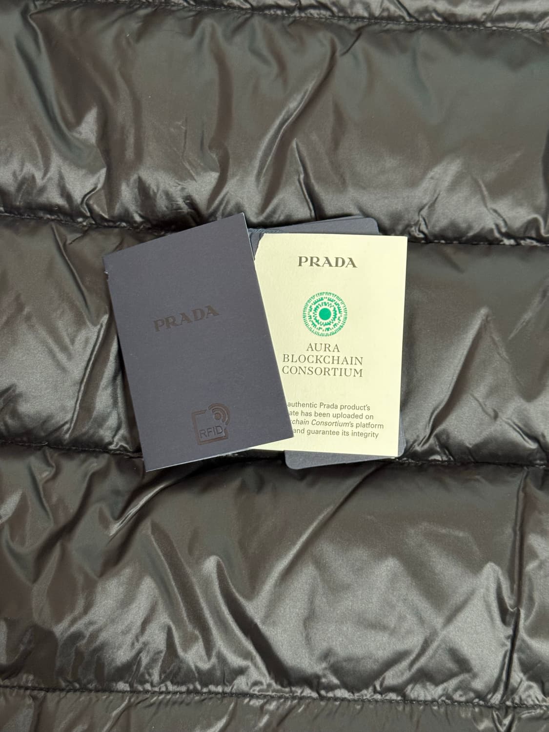 프라다 리나일론 크롭 패딩 자켓 M 상품이미지7