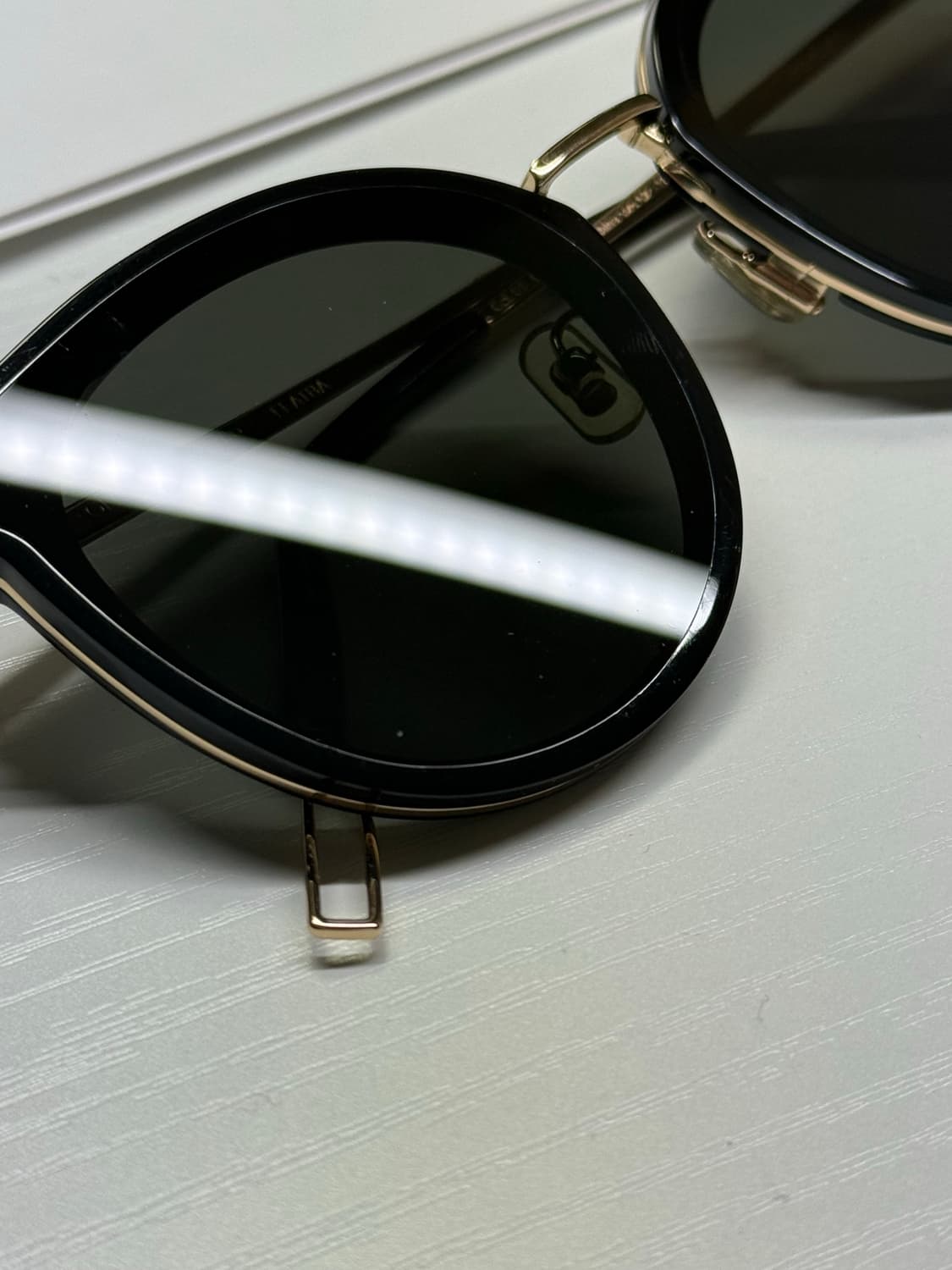 젠틀몬스터 MERLYNN-01 멀린 01 선글라스 블랙 골드 상품이미지3