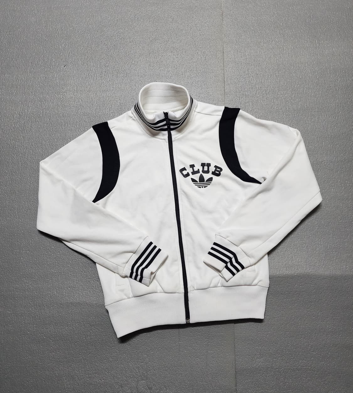 아디다스 올드스쿨 클럽 화이트 트랙탑 져지 자켓 상품이미지1