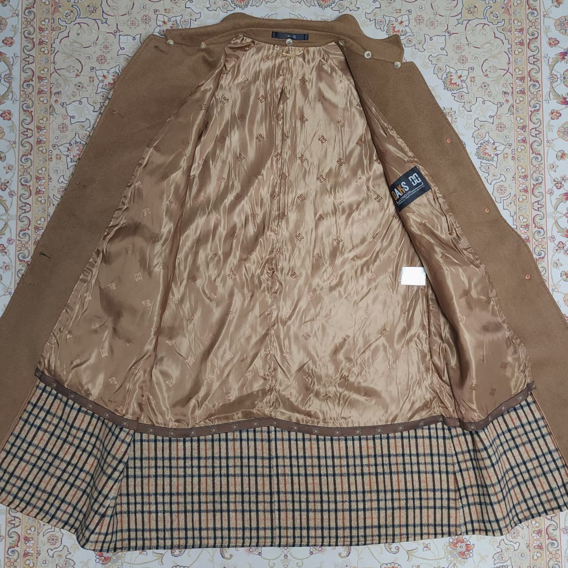 닥스 핸드메이드 캐시미어 여성 코트
90 상품이미지2