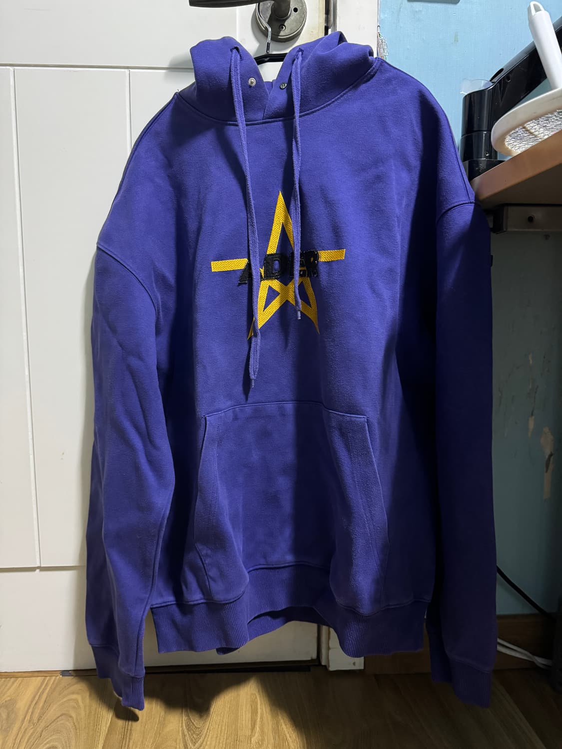 아더에러 스타 후드티 상품이미지2