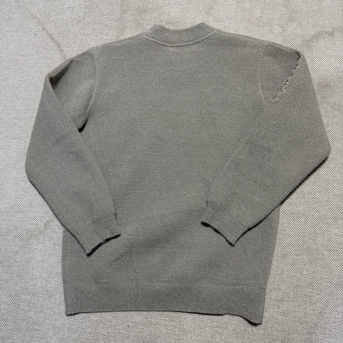 루이비통 포켓 긴팔 니트 상품이미지5