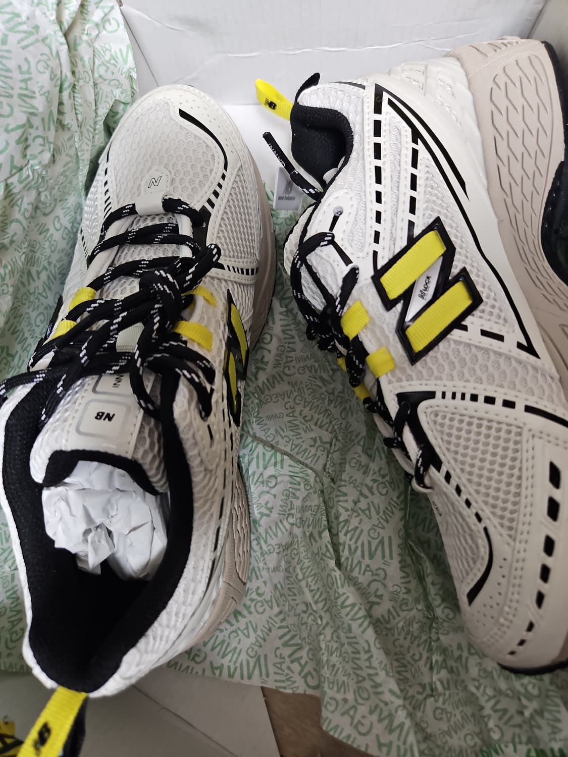 GANNI × New Balance 1906R (M1906RGG) 상품이미지2