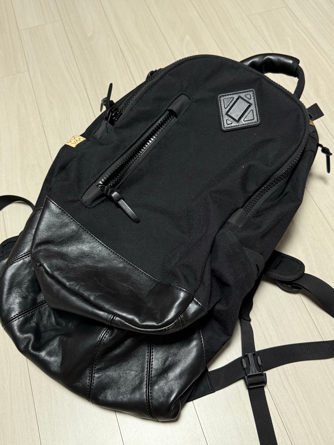 비즈빔 코듀라백팩 20L 상품이미지1