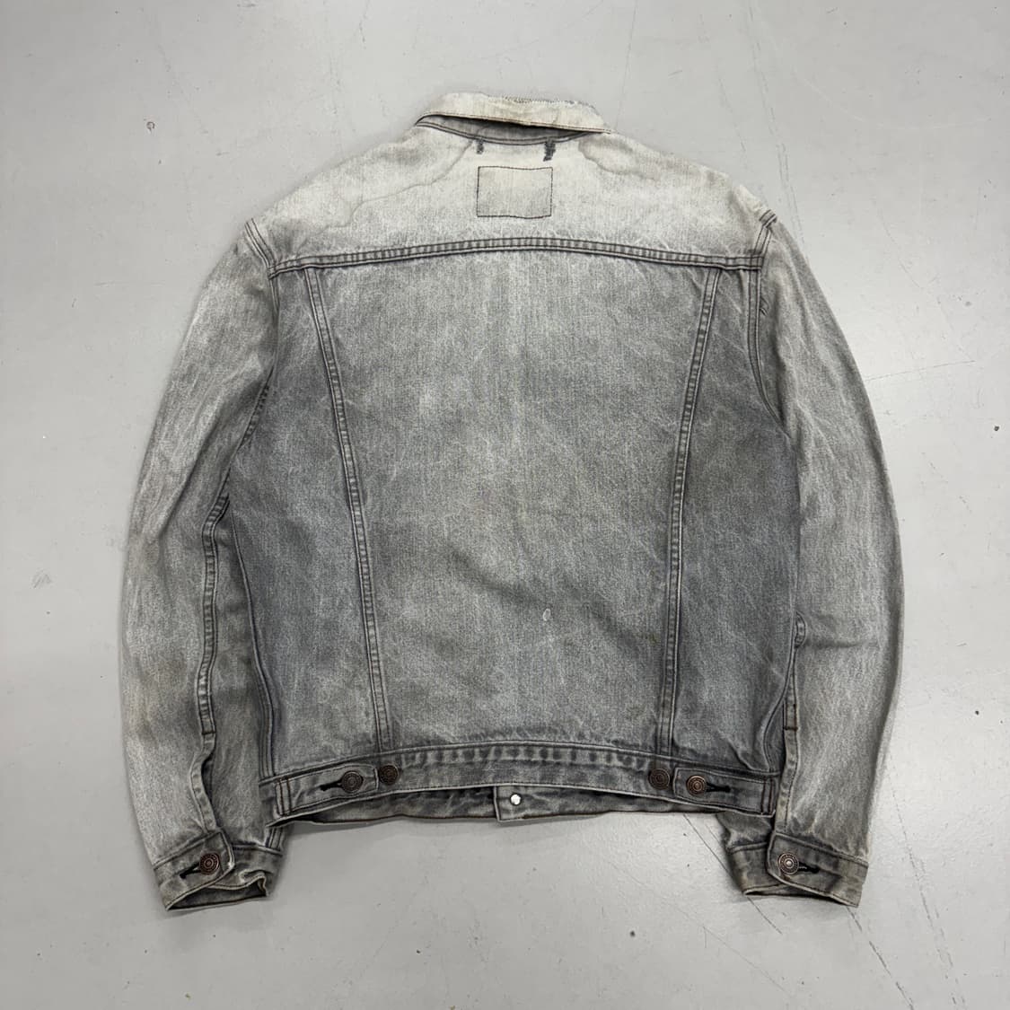 리바이스 80s 흑청 페이딩 워싱 데님자켓 상품이미지2