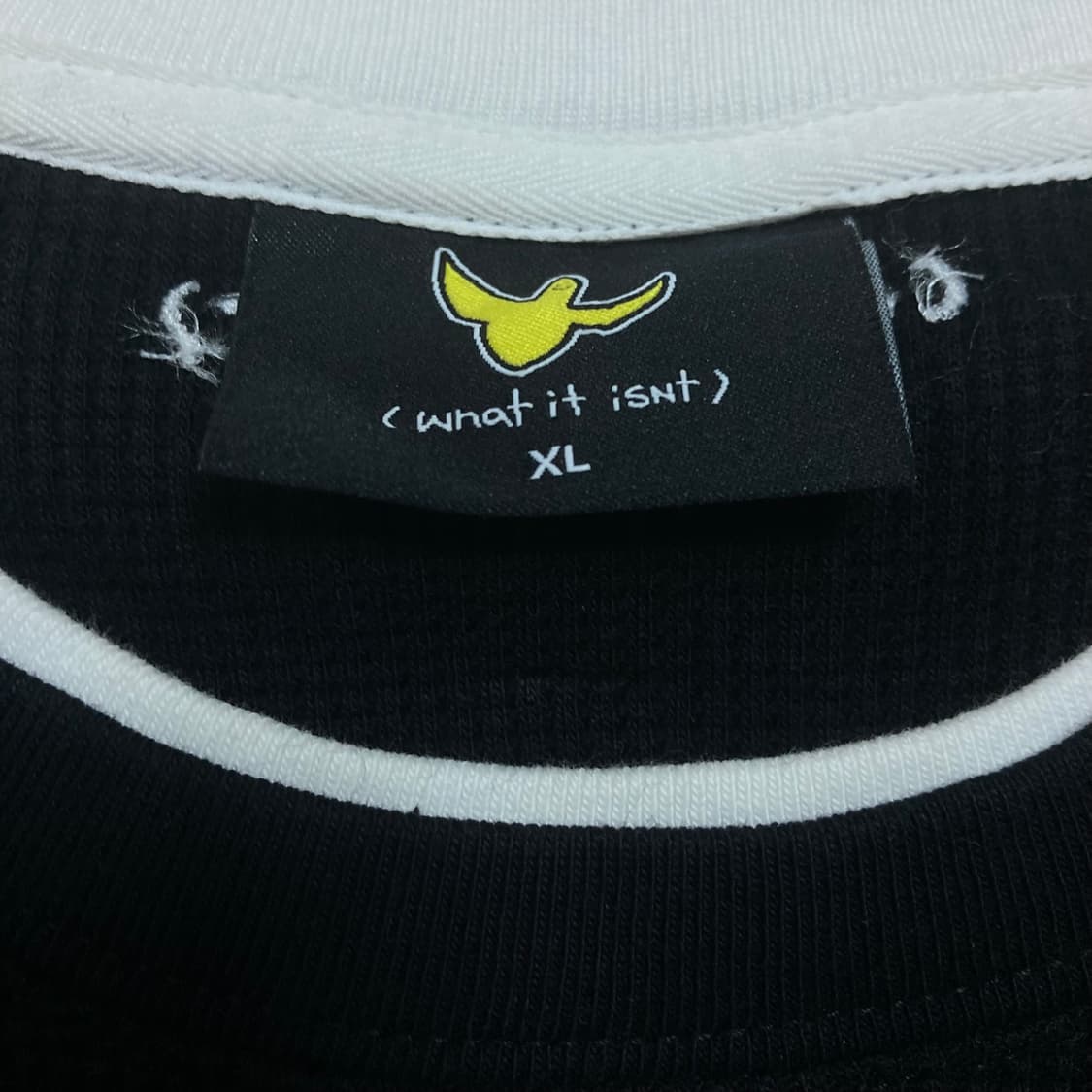 와릿이즌 스몰 로고 블랙 베스트 레이어드 반팔티 상품이미지3