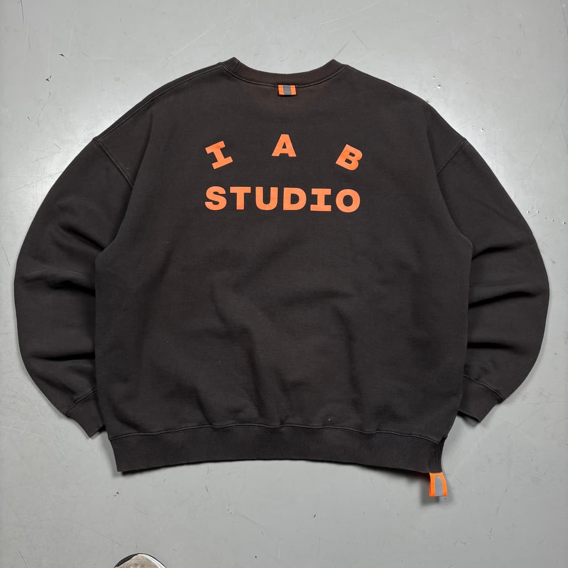 아이앱 스튜디오 맨투맨 상품이미지3