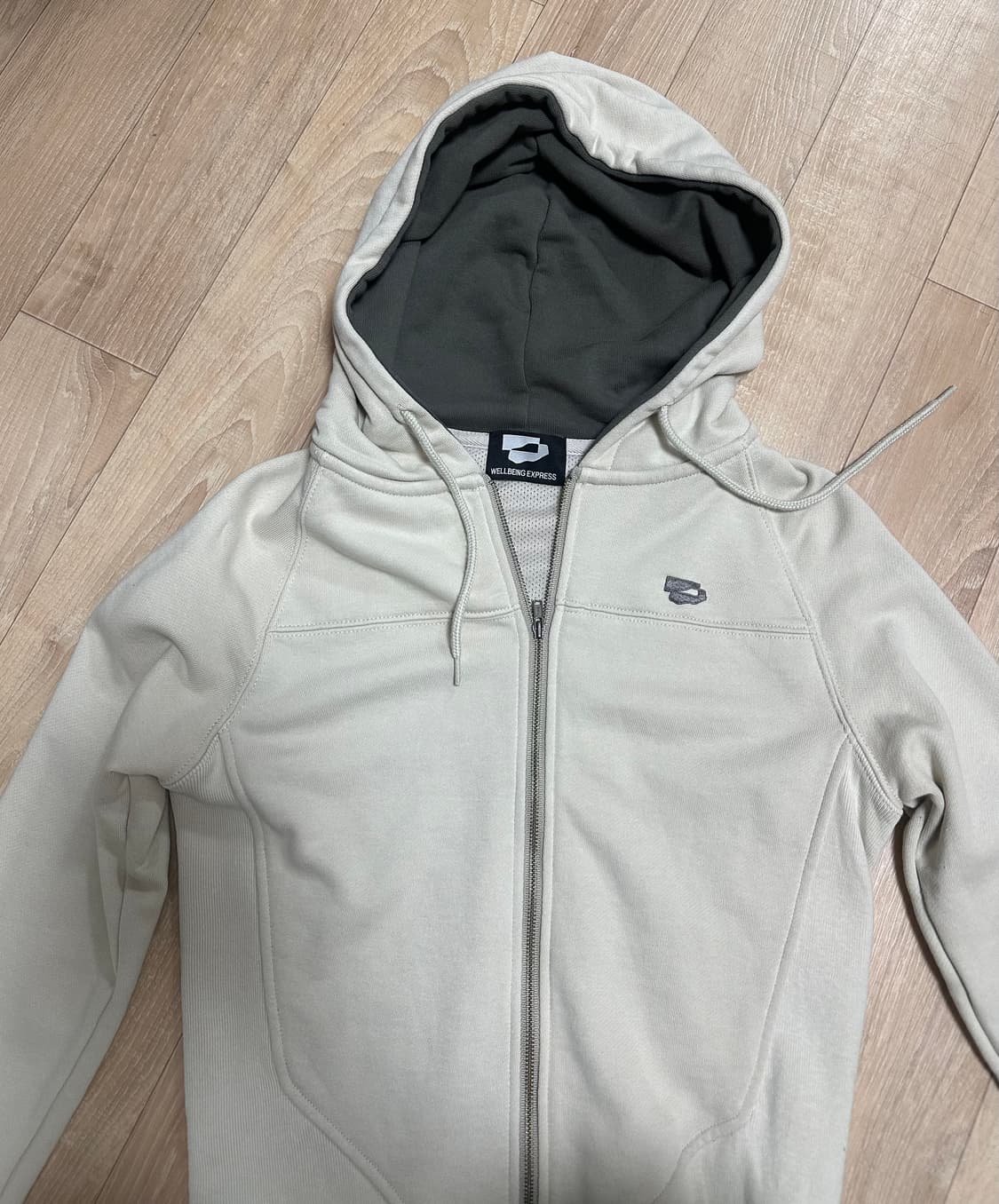 웰빙익스프레스 fitted crop zip up beige 상품이미지3