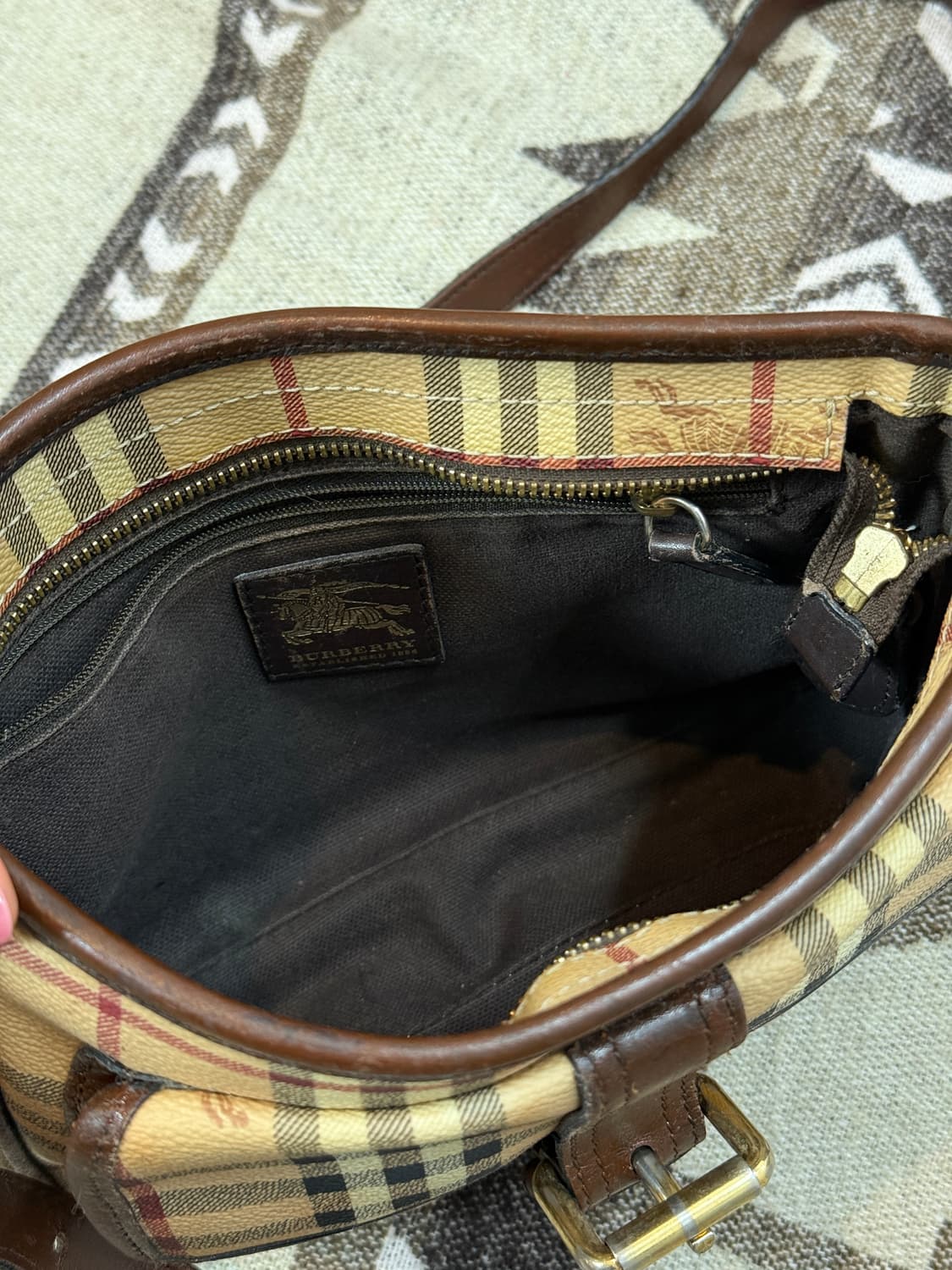 버버리 GANTON HYM, 헤이마켓 스몰 버클 크로스백 상품이미지10