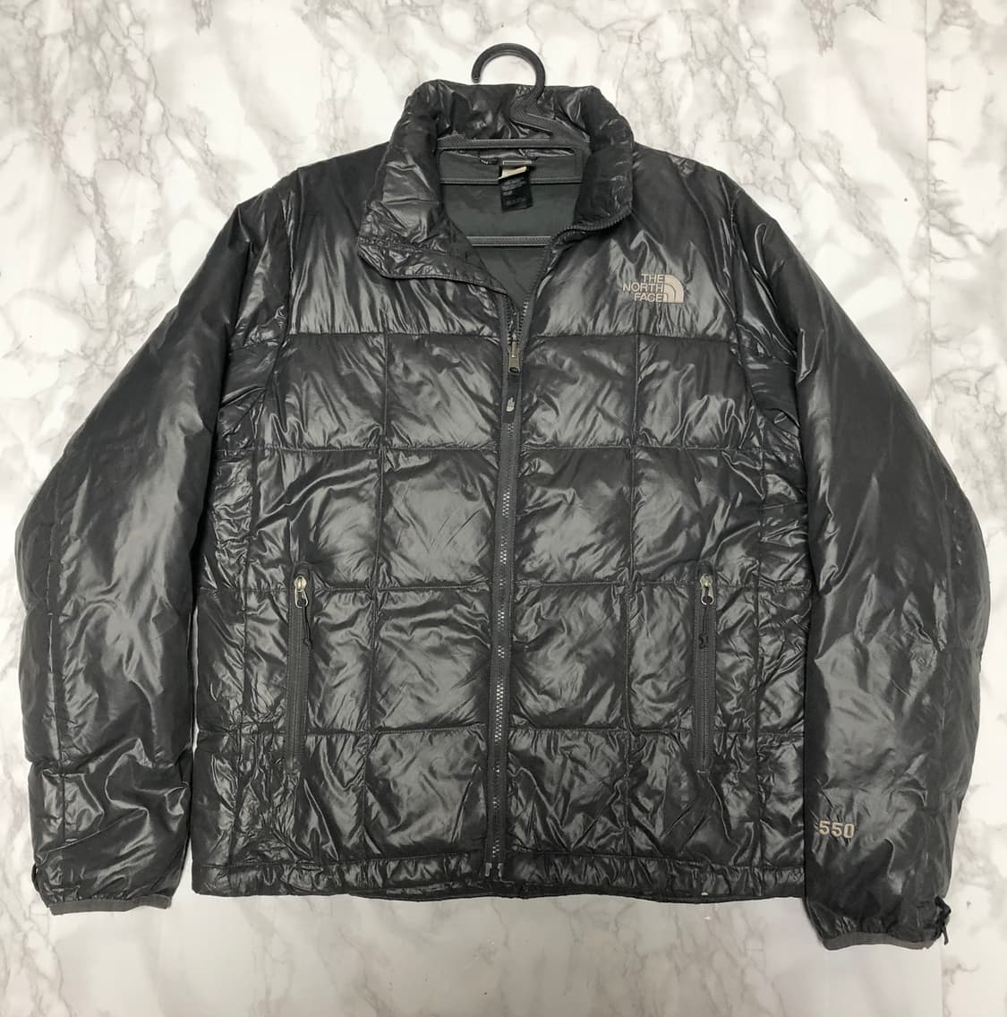 노스페이스 550 패딩 자켓 남여공용 그레이 상품이미지1