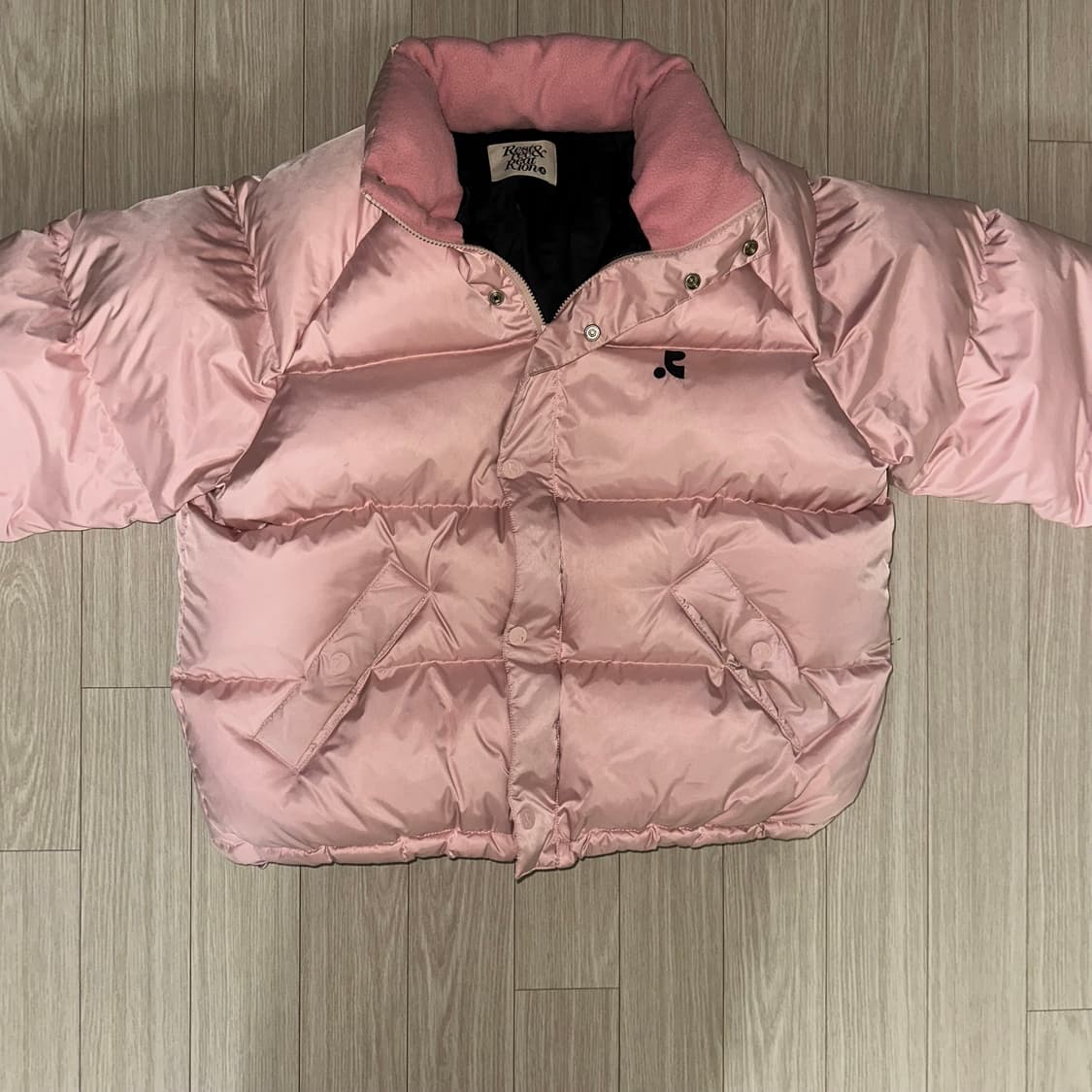 레스트앤레크레이션 오버사이즈 로고 다운 패딩 상품이미지2