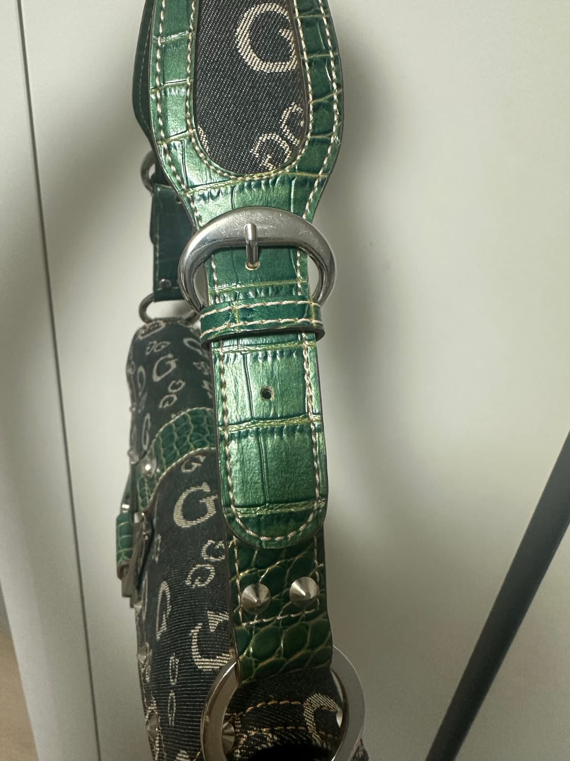 guess y2k 데님 가방 그린색상 상품이미지5