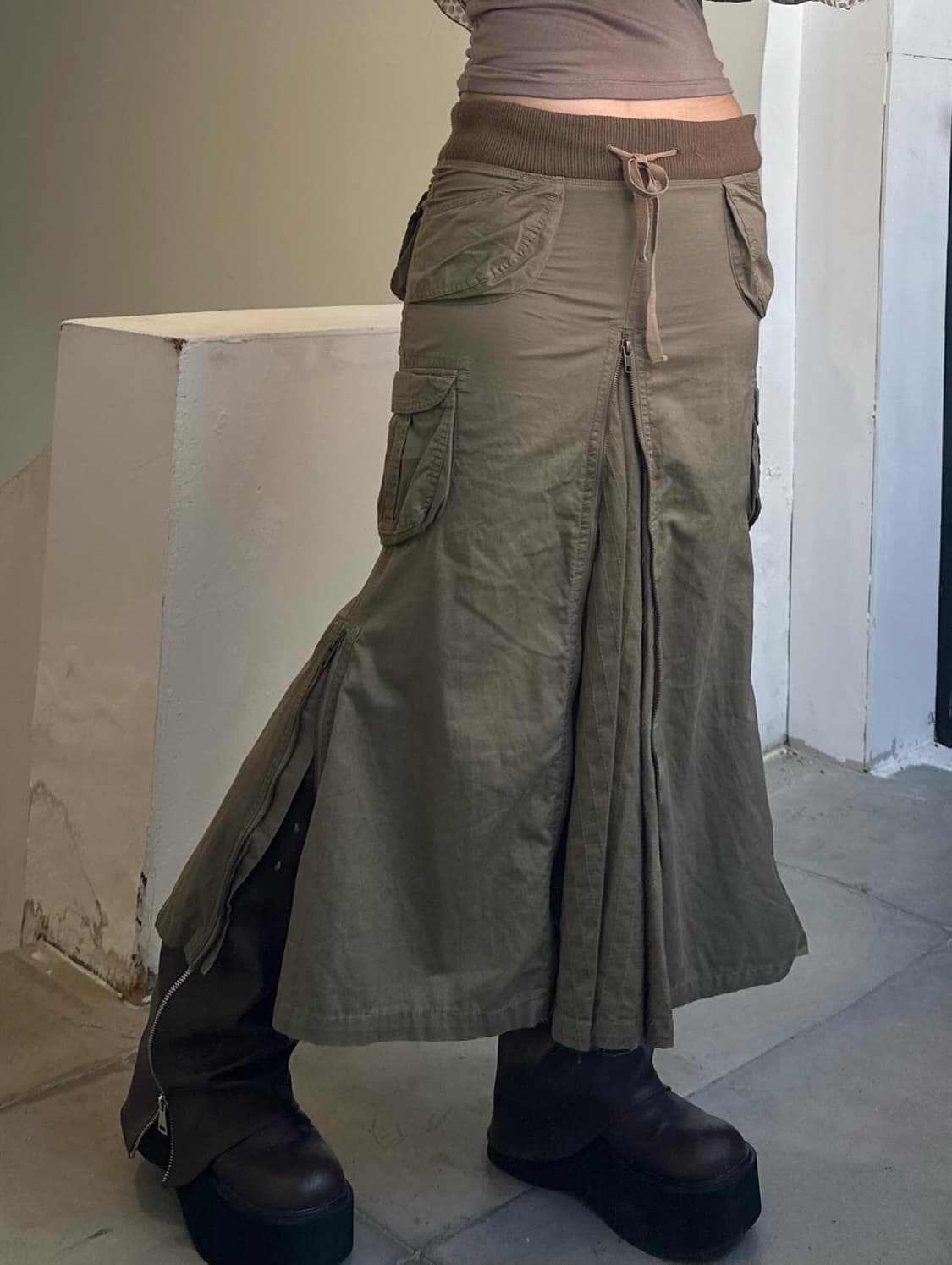 G.O.A khaki long skirt 상품이미지1