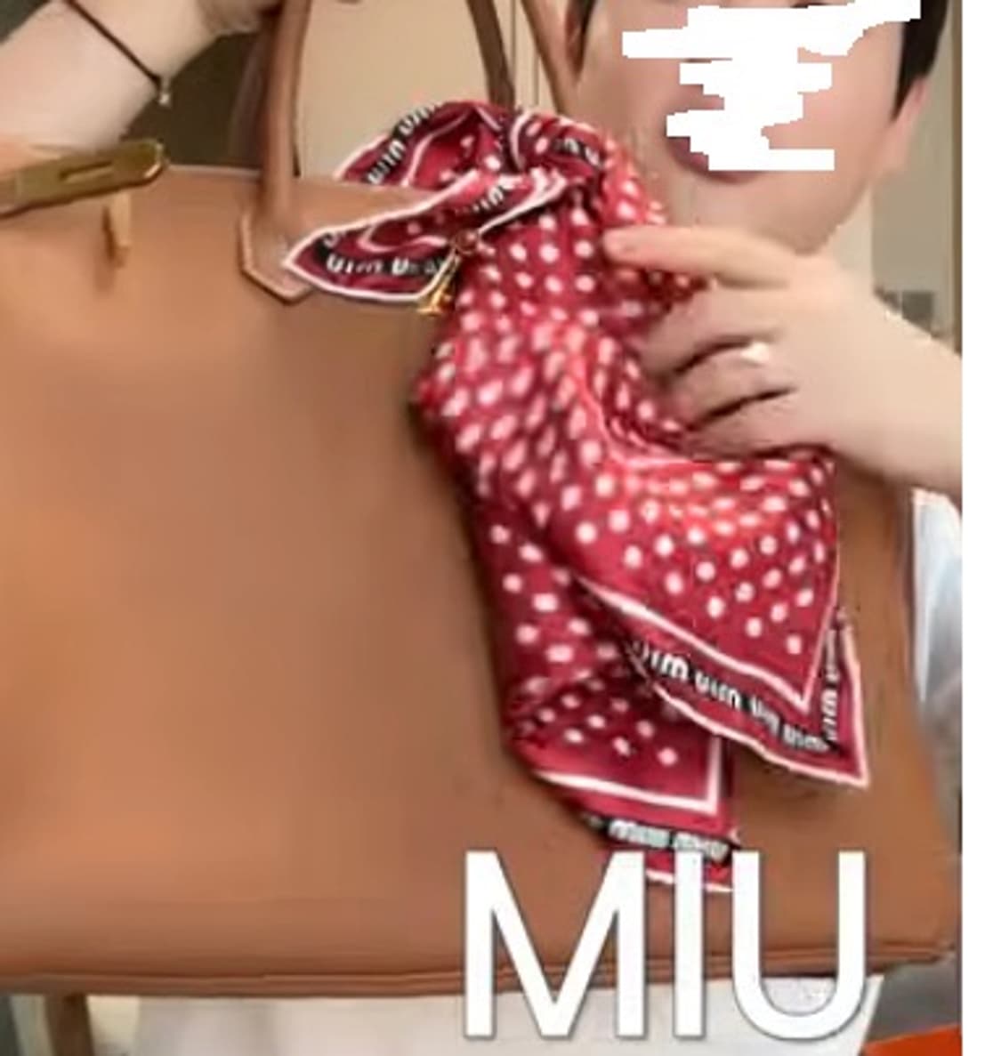 미우미우 도트 실크 스카프(거의새것) 상품이미지1