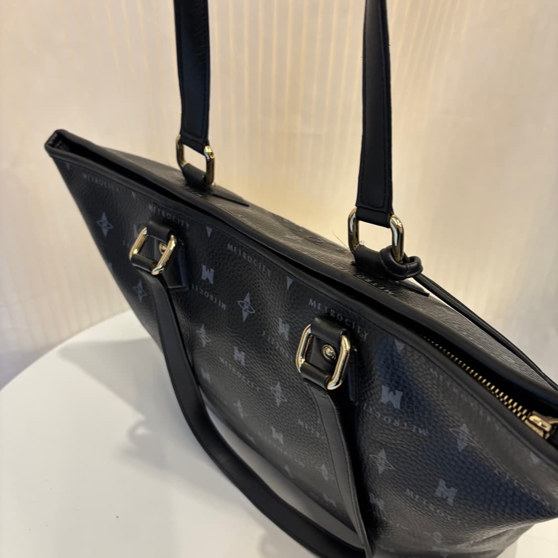 정품 메트로시티 가죽 숄더백     상품이미지7