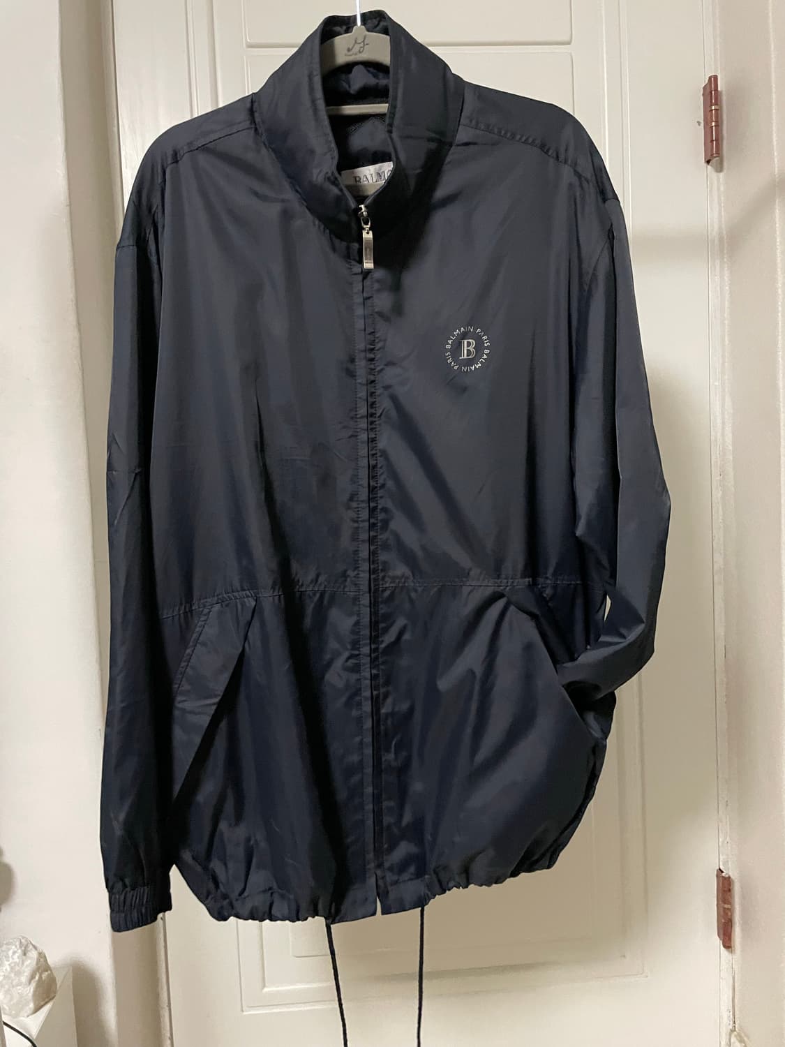 발망(BALMAIN) 로고 나일론 바람막이 상품이미지2