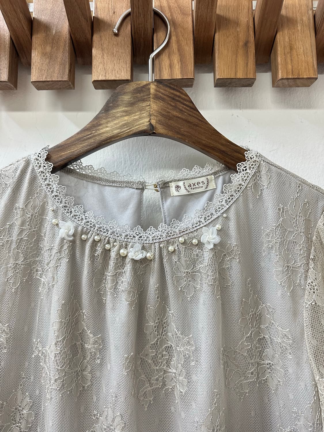 일본빈티지 Axes Femme 엑시즈팜 플라워 자수 레이스 진주 블라우스 상품이미지2