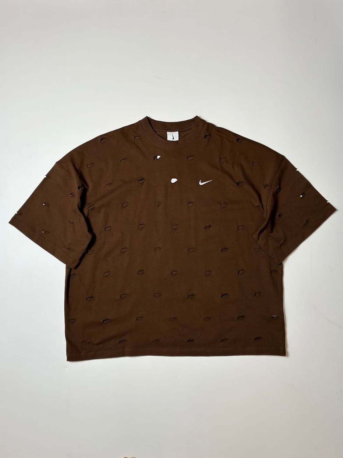 나이키 x 자크뮈스 24ss 펀칭 스우시 티셔츠 PN8240 상품이미지1