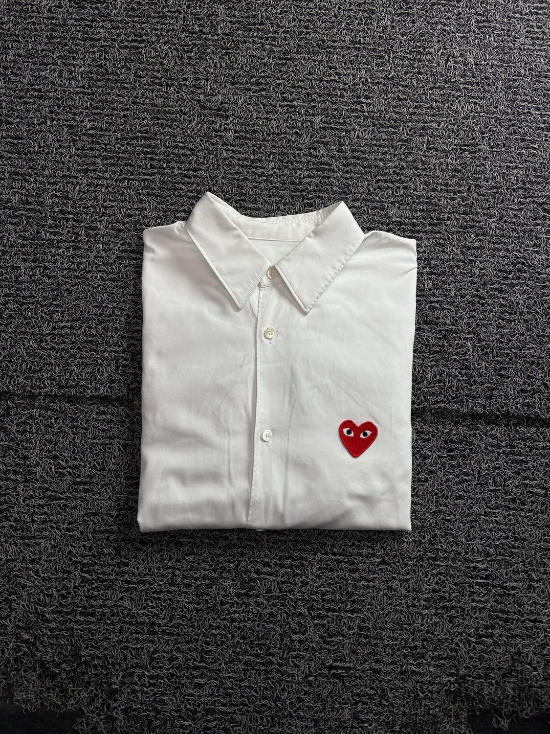 꼼데가르송 레드 하트 와펜 코튼 셔츠 3936 상품이미지1