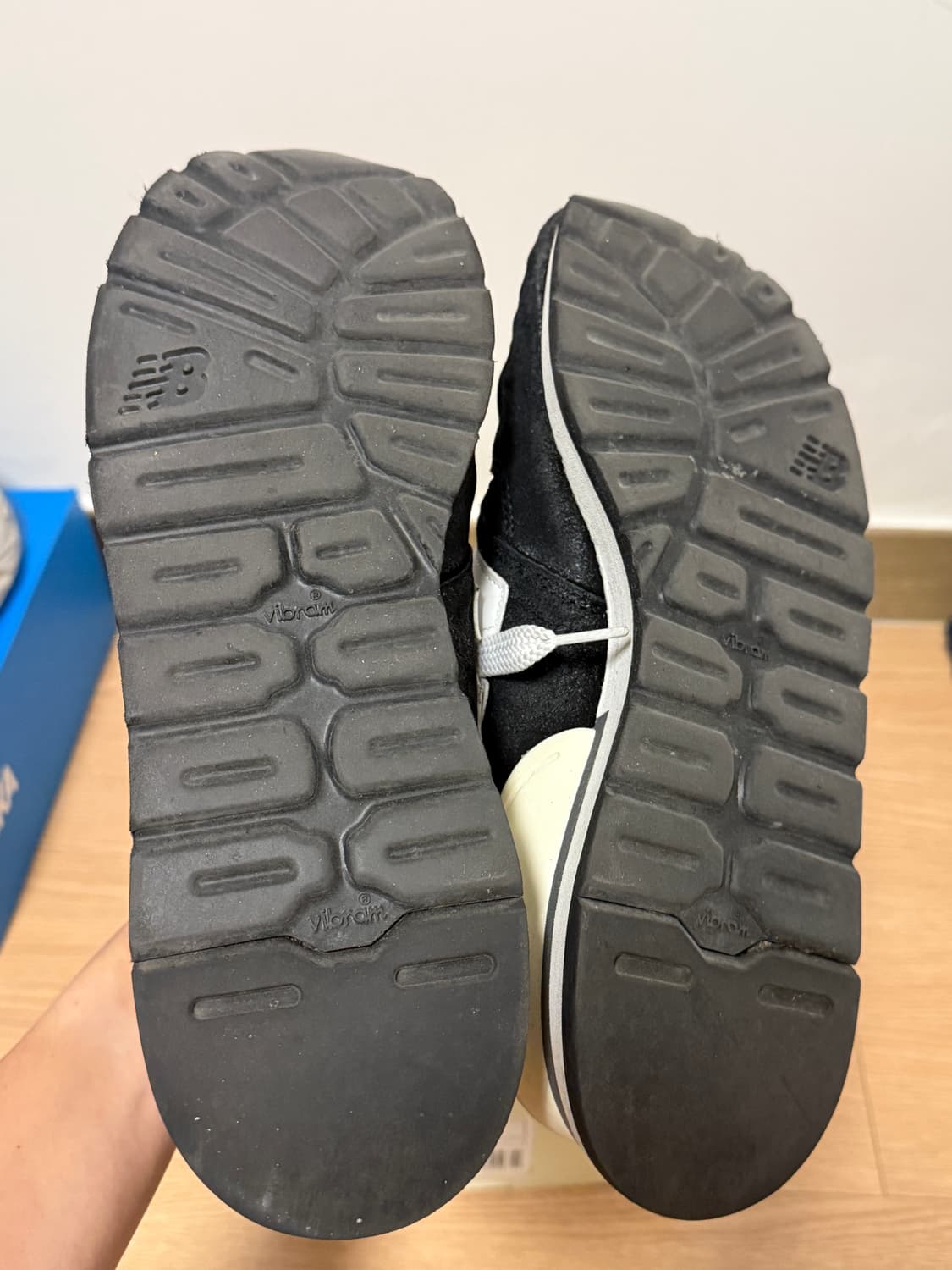 뉴발란스 990v1 블랙(260) 상품이미지3