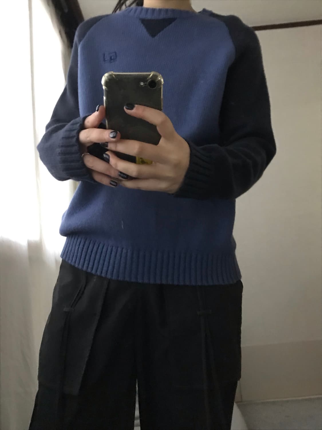 게스 네이비 나그랑 니트 상품이미지2