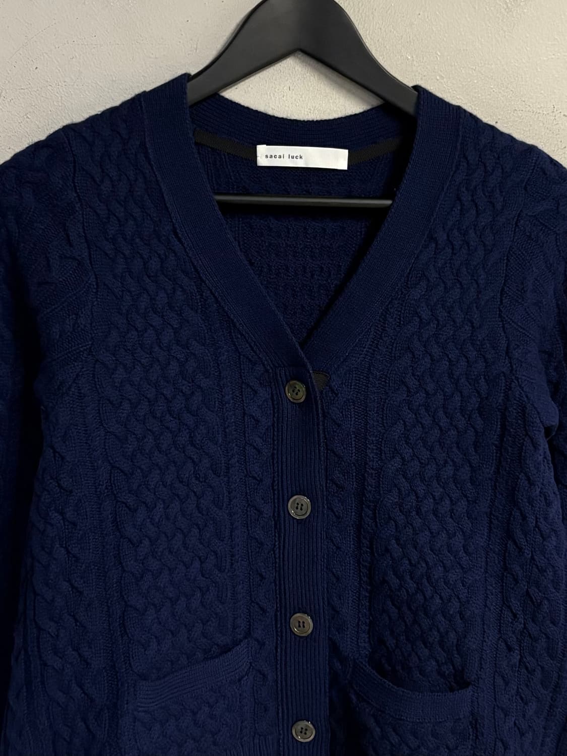 SACAI LUCK cable knit cardigan navy  상품이미지2