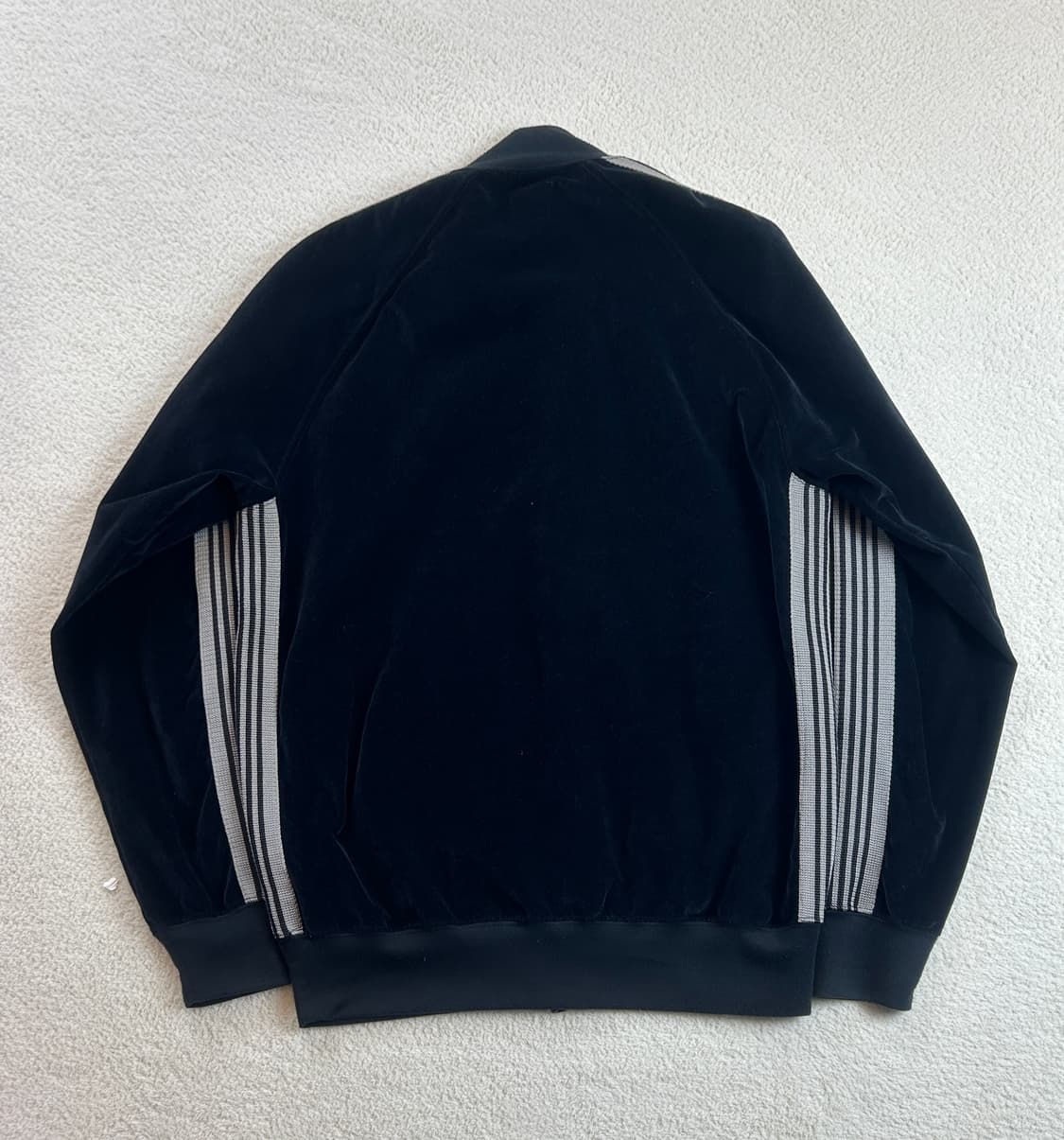 니들스 벨벳 트랙탑 상품이미지2