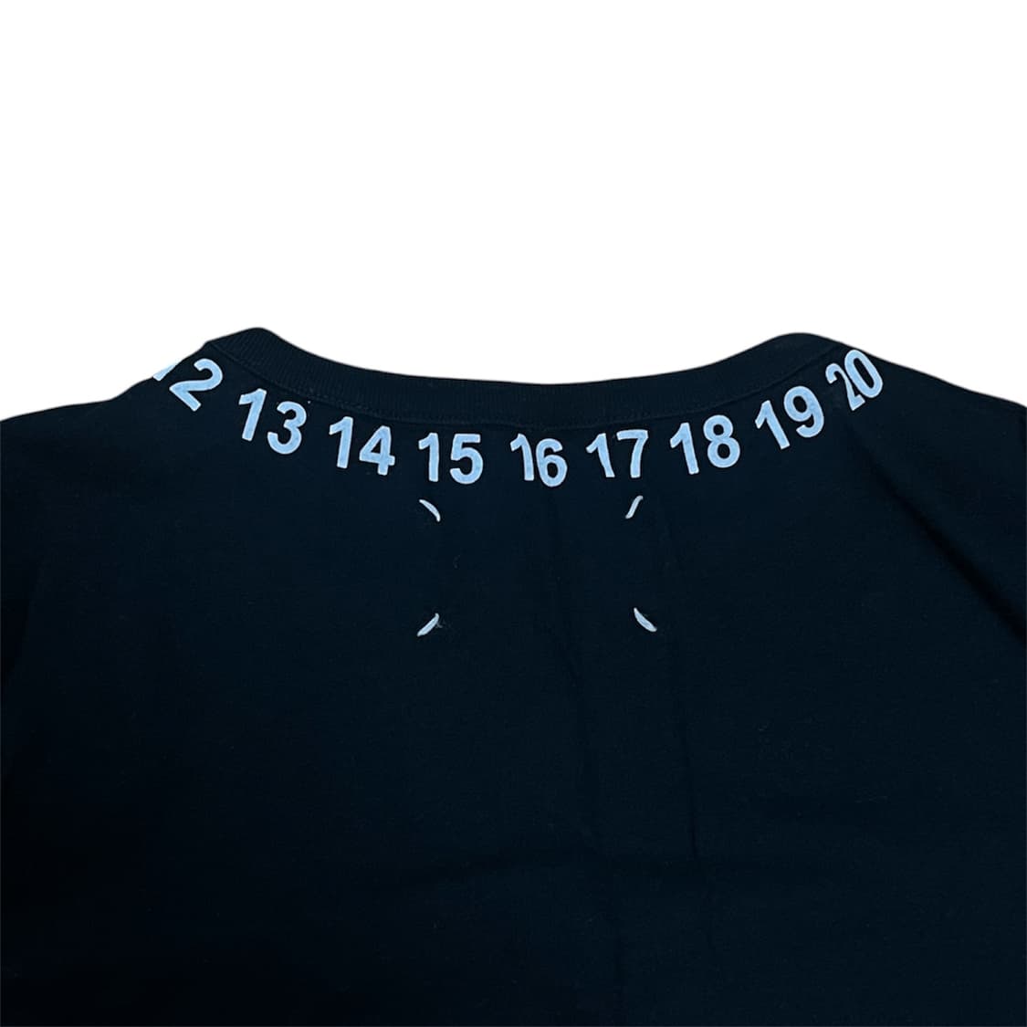 Maison Margiela 시그니처 넘버링 티셔츠 블랙 상품이미지1