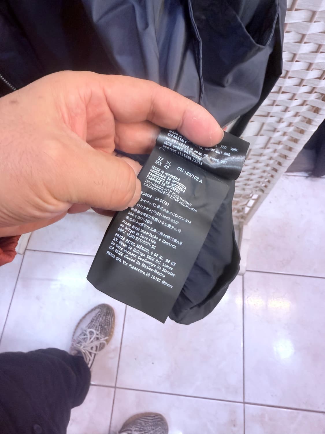 105 정품 프라다 삼각로고 후드바람막이 팝니다 상품이미지7