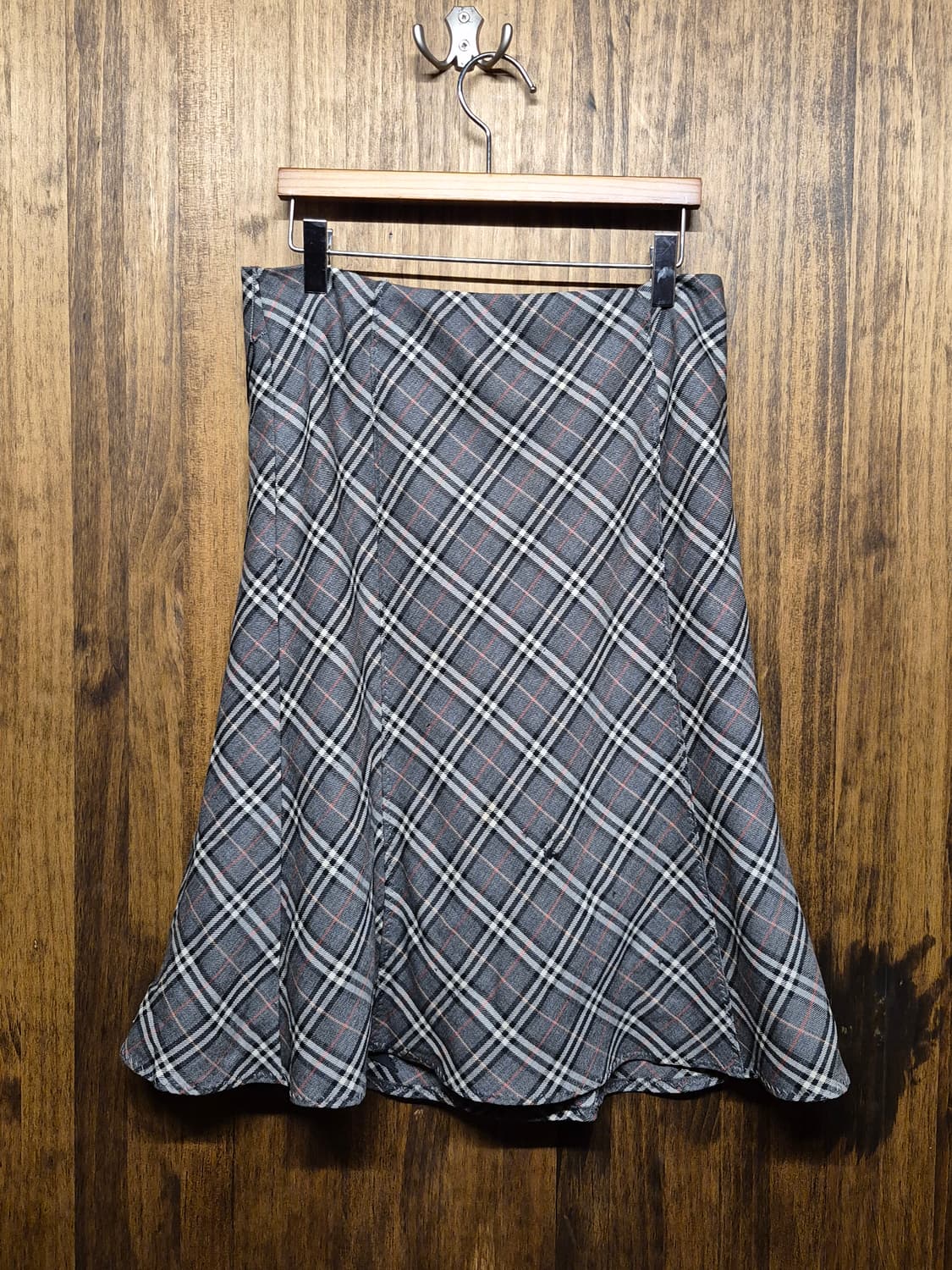 BERBURRY GRAY CHECK SKIRT 상품이미지3
