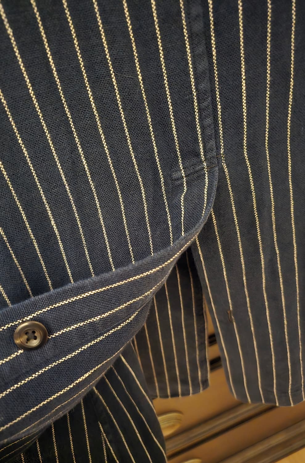 45R 네이비 스트라이프 롱 트렌치 코트3사이즈입니다. 상품이미지5