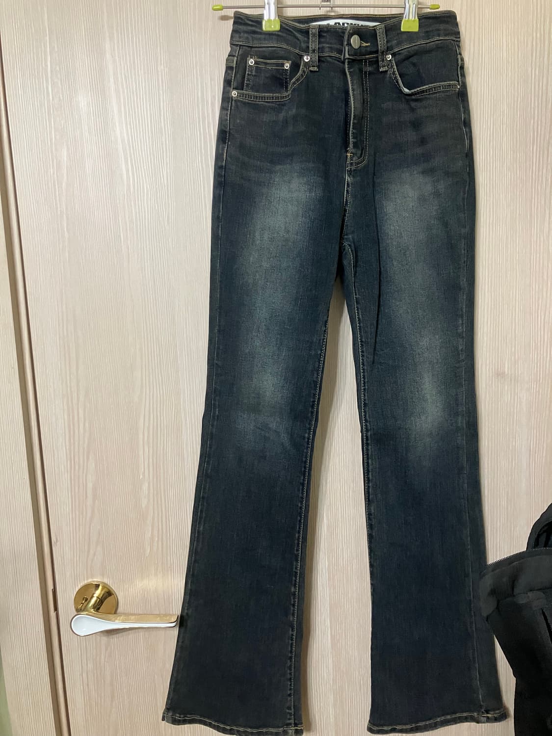 블랙업 부츠컷 팬츠 상품이미지1