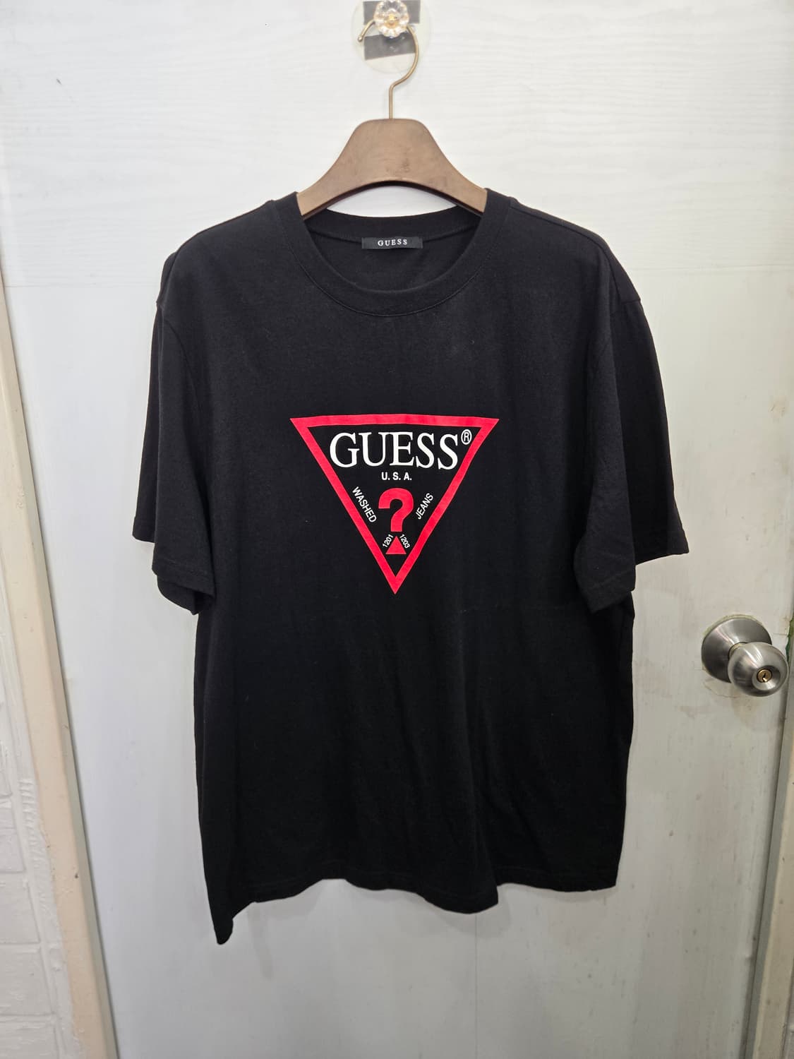 110,2XL )) GUESS 게스 반팔티셔츠! 디자인 깔끔해용~ 상품이미지1