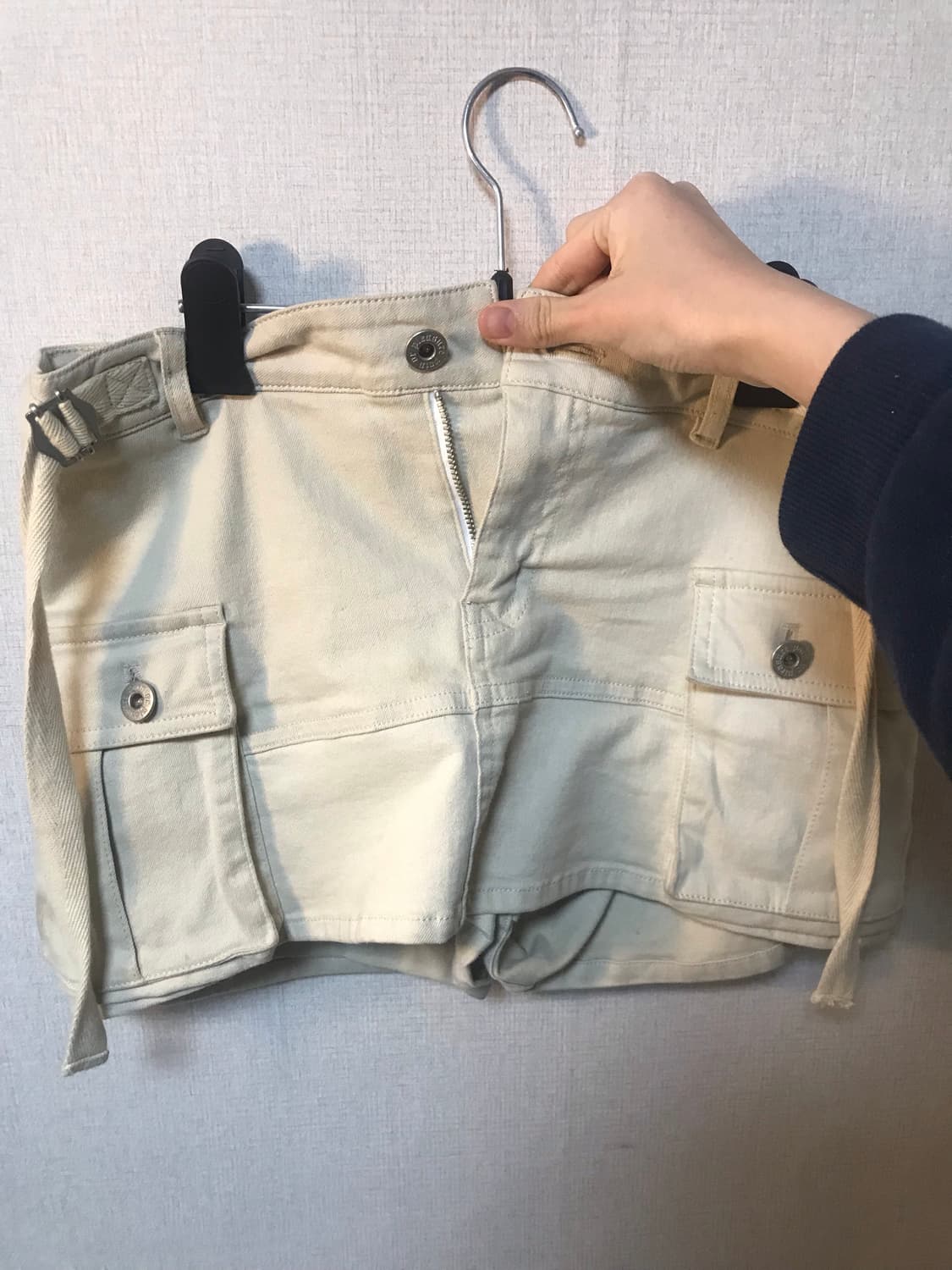 페인오어플레져 닉스 미니 스커트 베이지 급처 상품이미지4