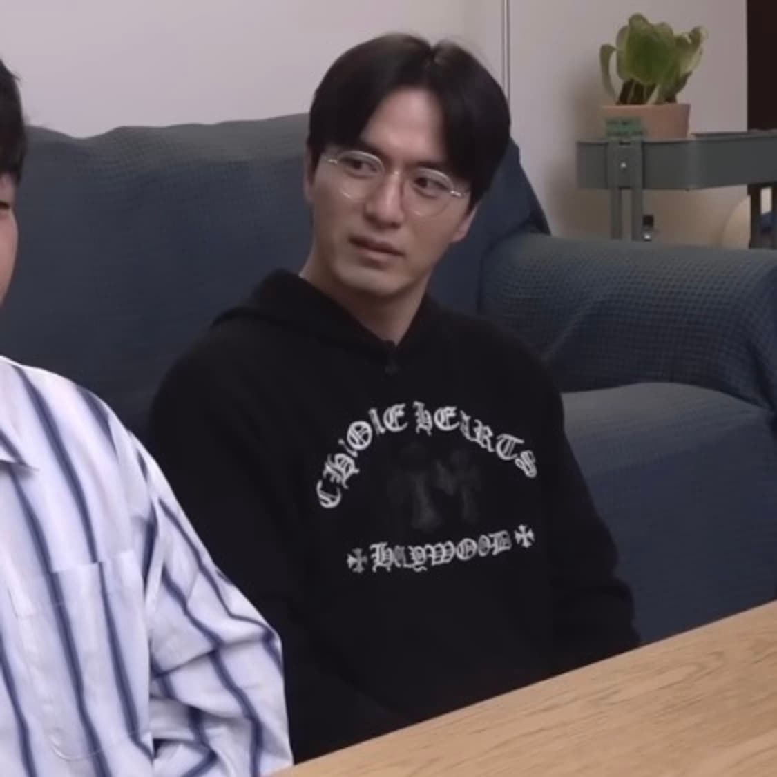 [XL] 크롬하츠 세메터리 크로스 레더 패치 캐시미어 후드 니트 블랙 상품이미지2