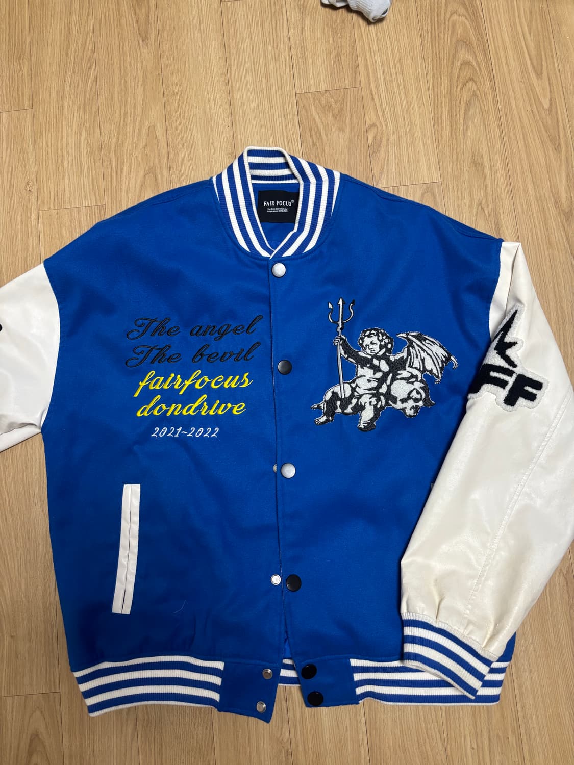 [희귀매물/XL] 페어포커스 천사 엔젤 자수 바시티 상품이미지1