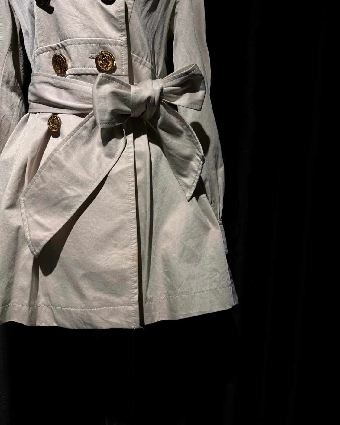 BYEBYE 골드버튼 트렌치코트 상품이미지3