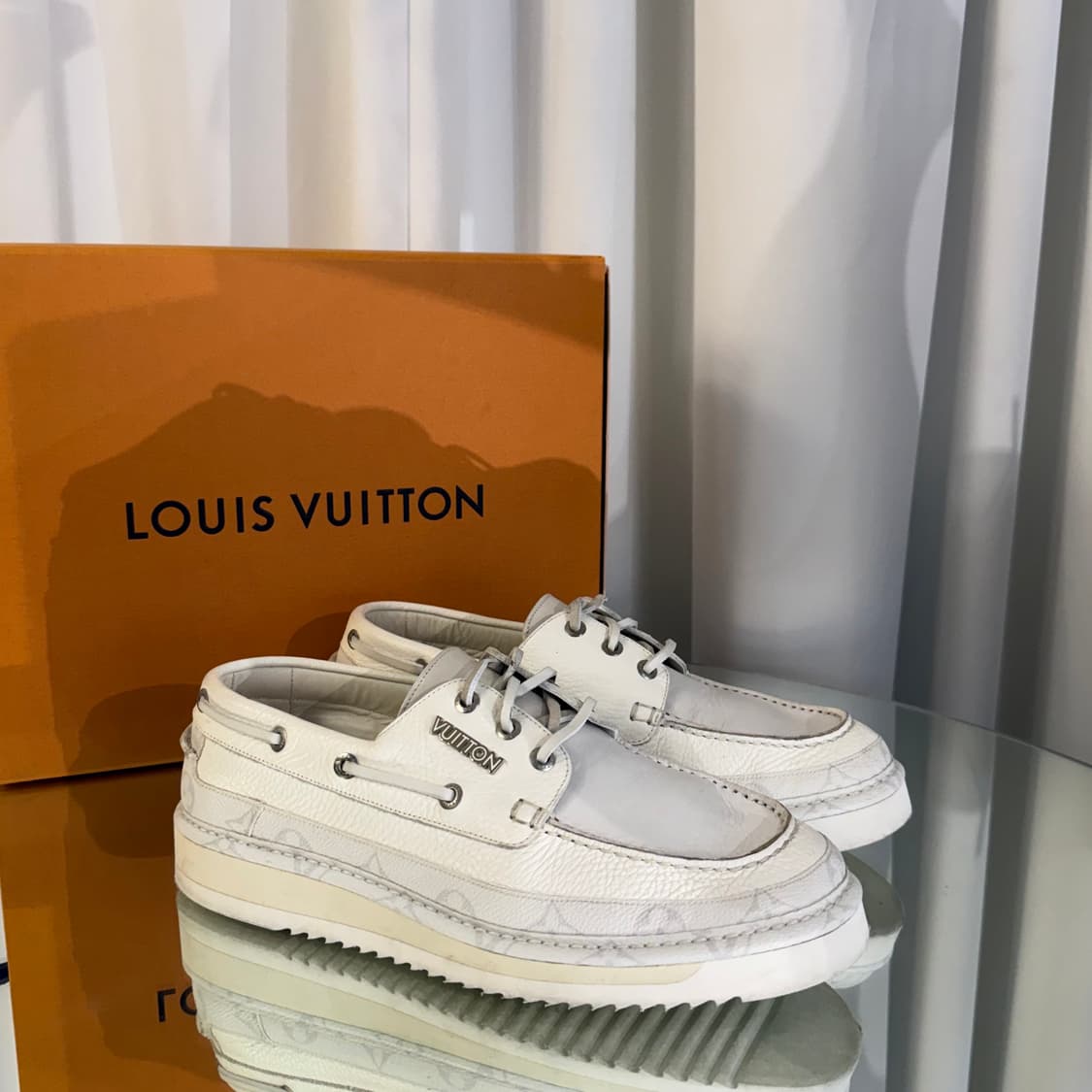 (9) 루이비통 모노그램 드라이빙 보트 슈트 상품이미지1