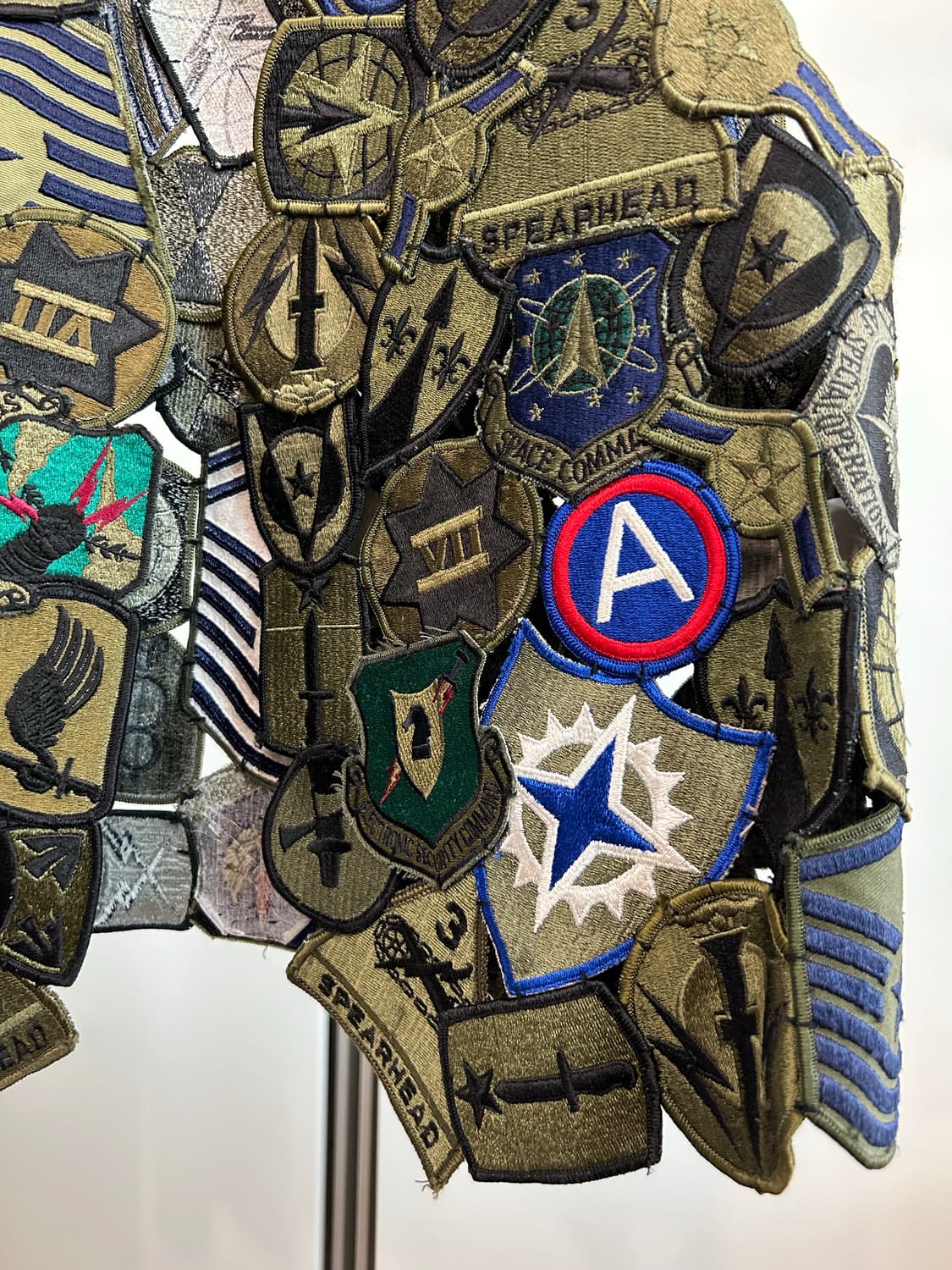 마르지엘라 밀리터리 인시그니아 베스트 상품이미지6