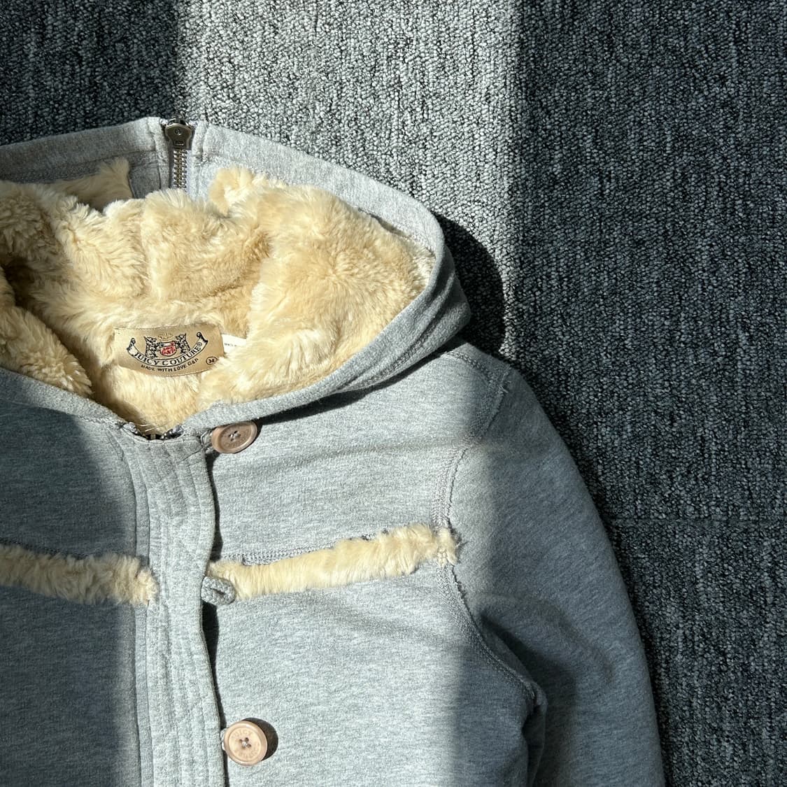 쥬시꾸띄르 딱붙핏 퍼 후드집업 상품이미지2