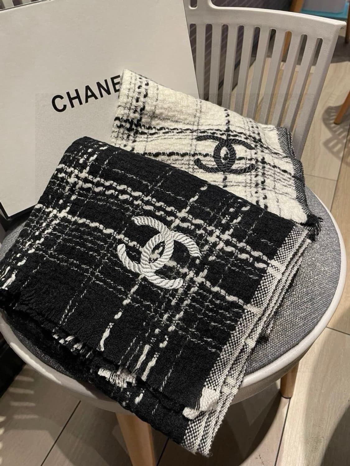 26SS 샤넬 트위드체크머플러 상품이미지1