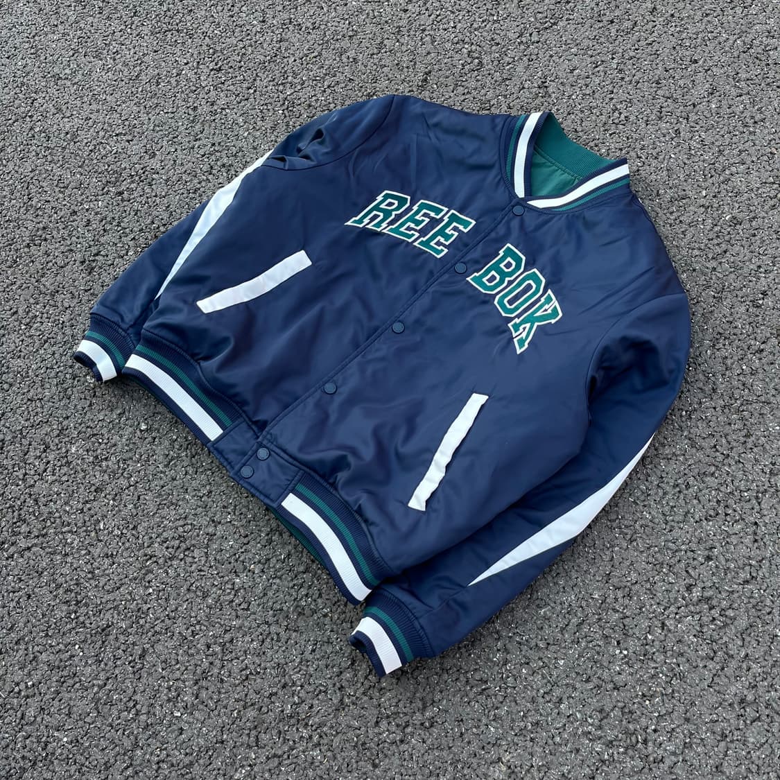 Reebok Reversible Varsity Jacket 상품이미지2
