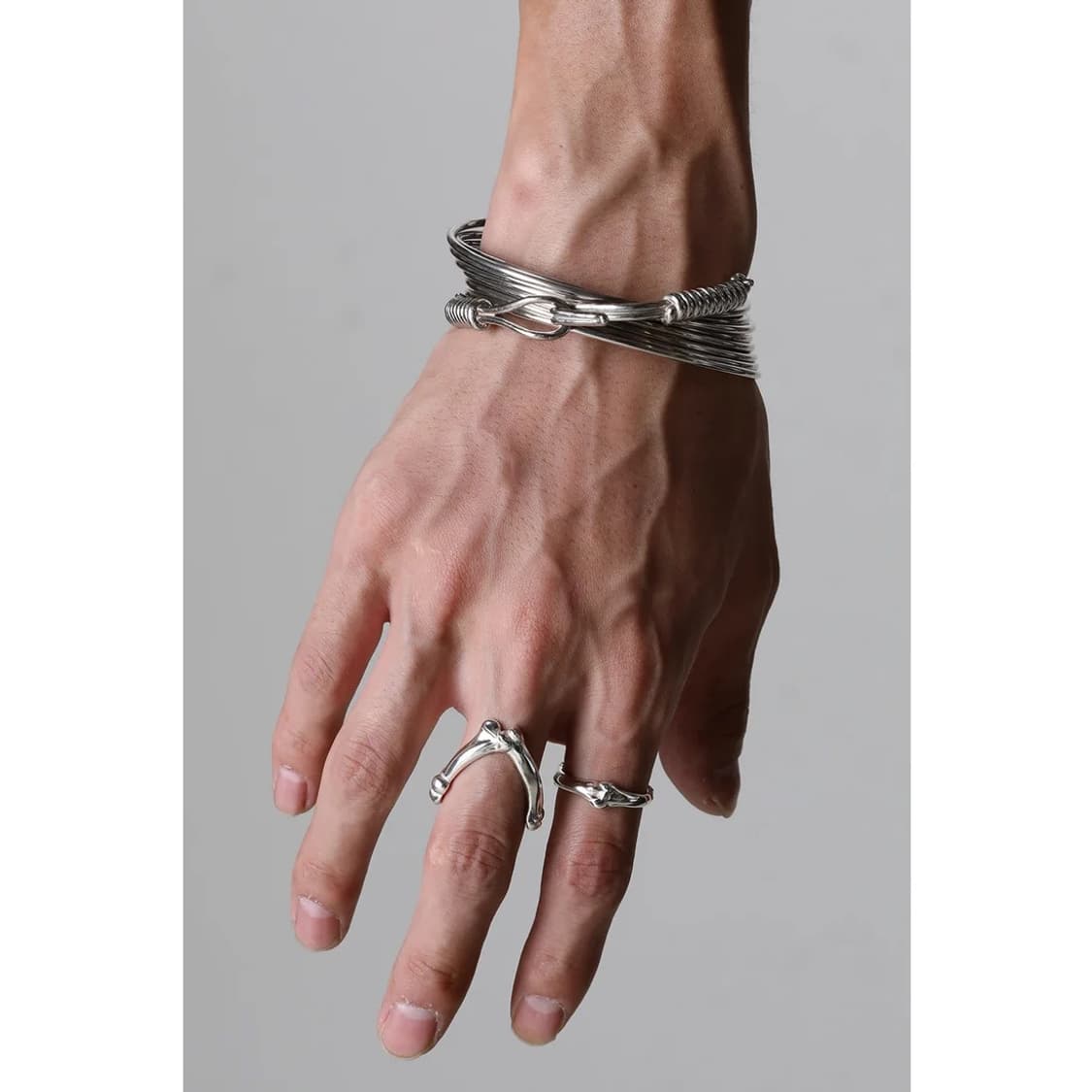 더솔로이스트 본 링 9.5 (블랙) 상품이미지2