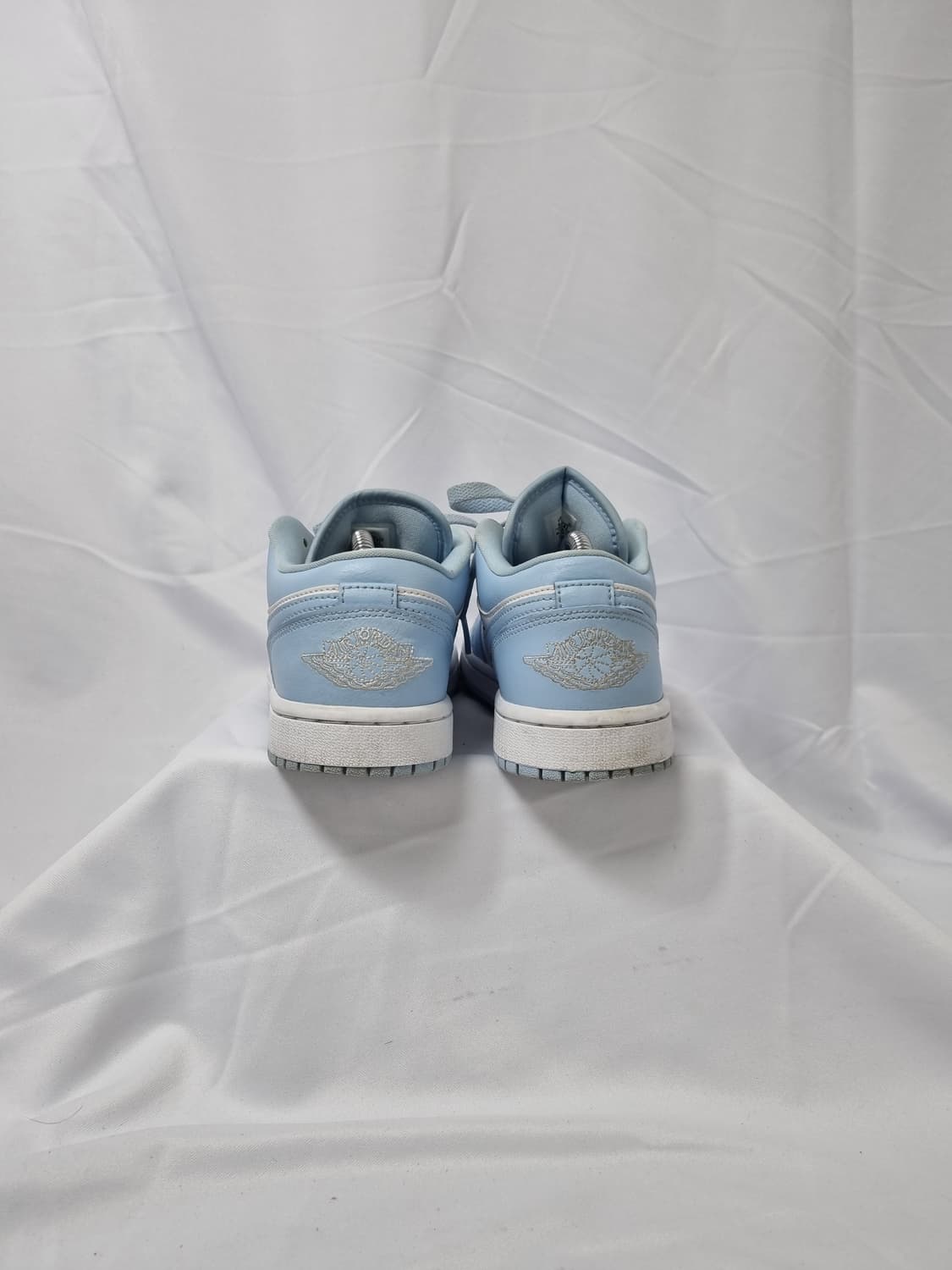 235 나이키 에어 조던 1 로우 화이트 아이스 블루 상품이미지4